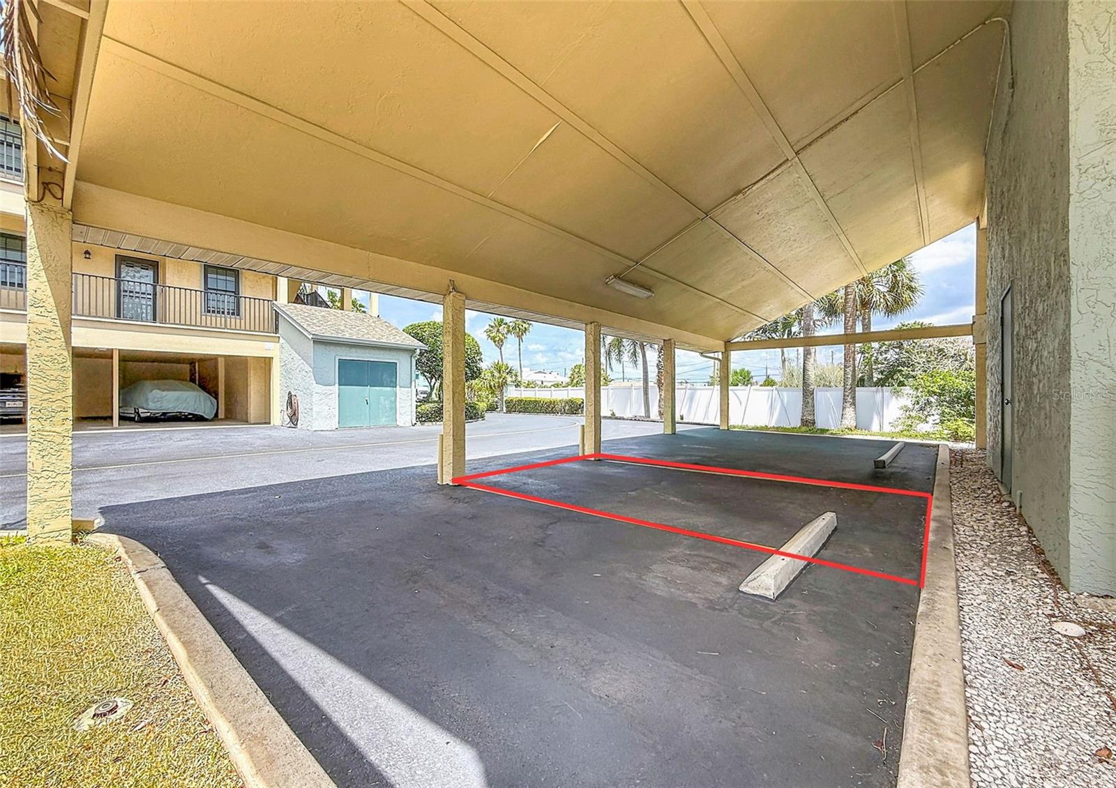 HARBOR POINTE CONDO - Residential