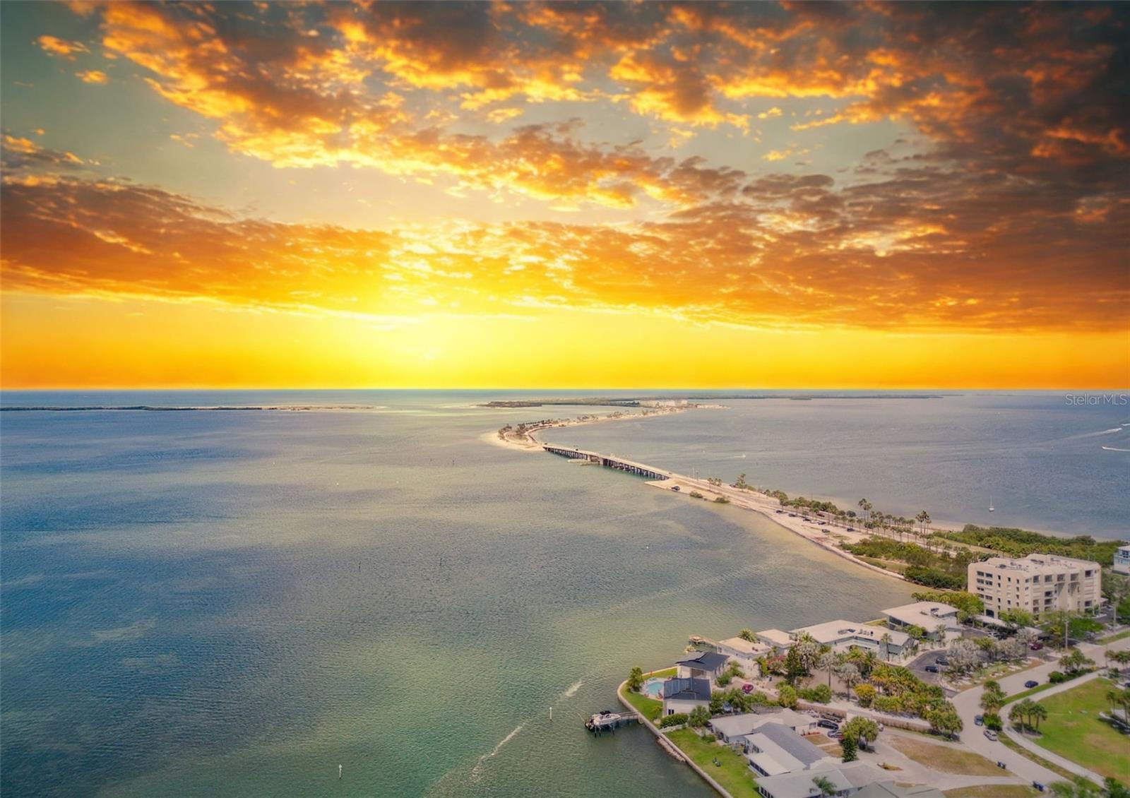 HARBOR POINTE CONDO - Residential