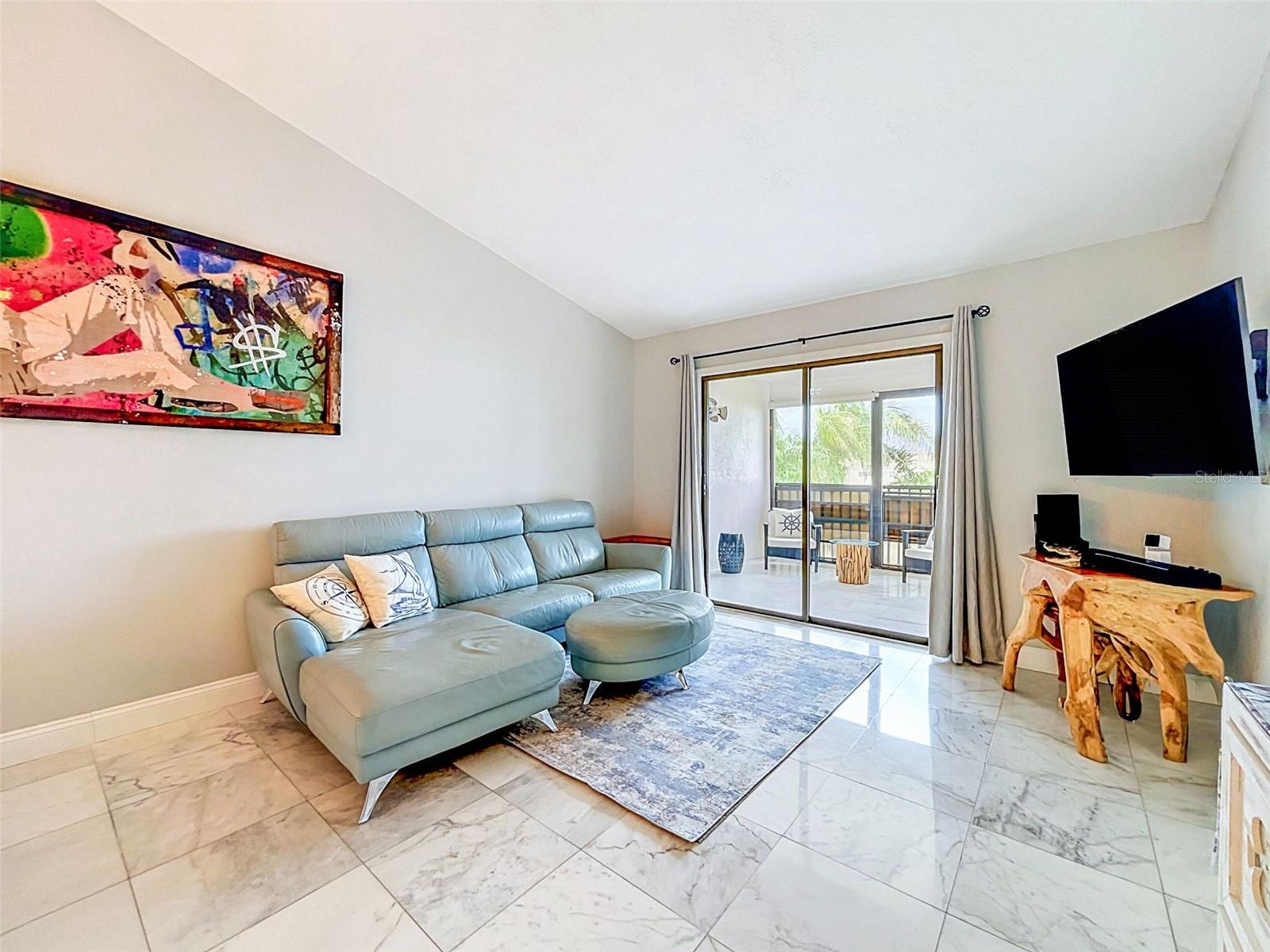 HARBOR POINTE CONDO - Residential