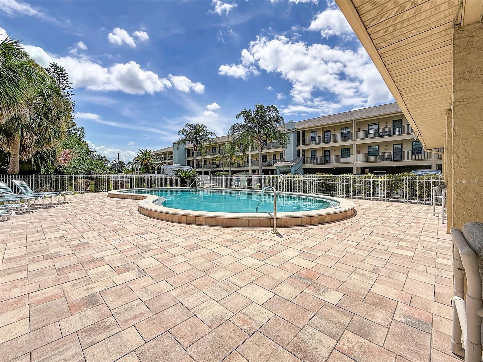 HARBOR POINTE CONDO - Residential