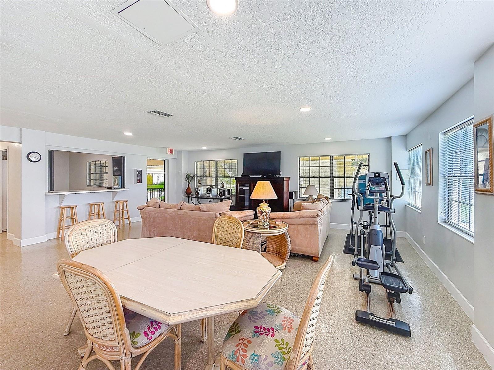 HARBOR POINTE CONDO - Residential