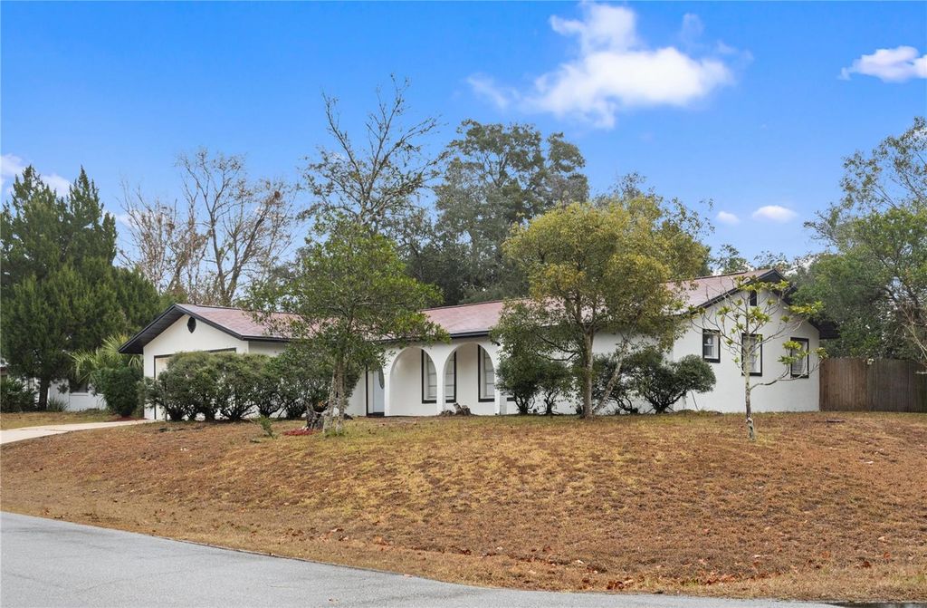 Photo of 2 Blaine Tree Place, Palm Coast, FL 32137 (MLS # O6368177)