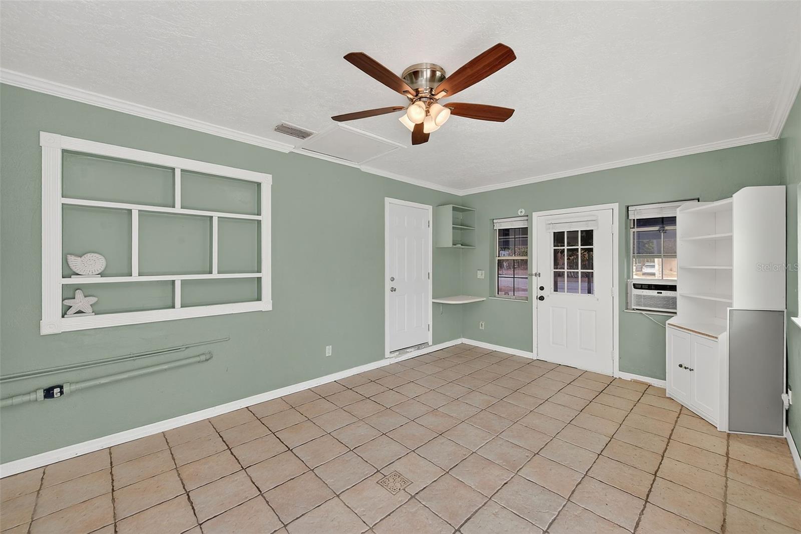 KENSINGTON PARK - Residential