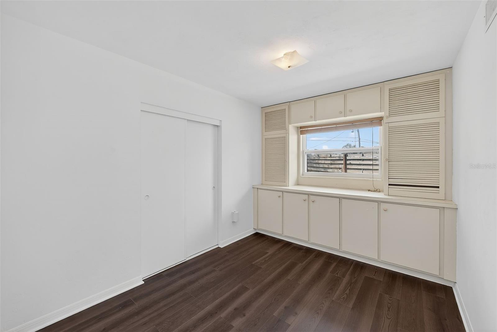 KENSINGTON PARK - Residential