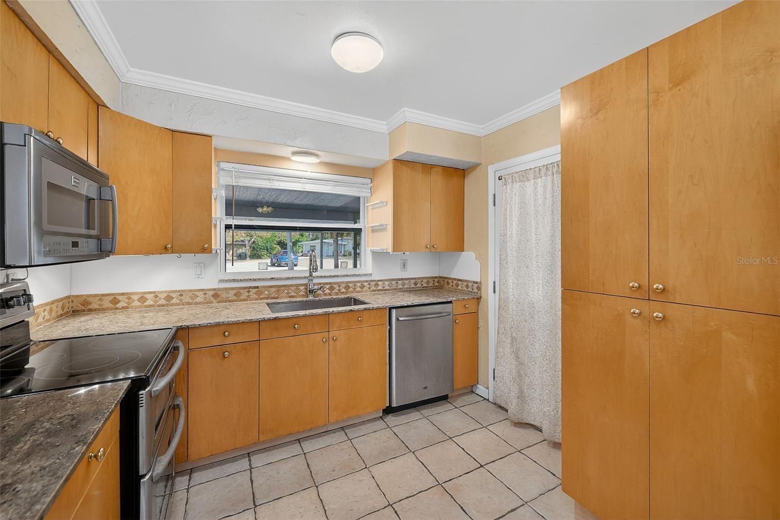 KENSINGTON PARK - Residential