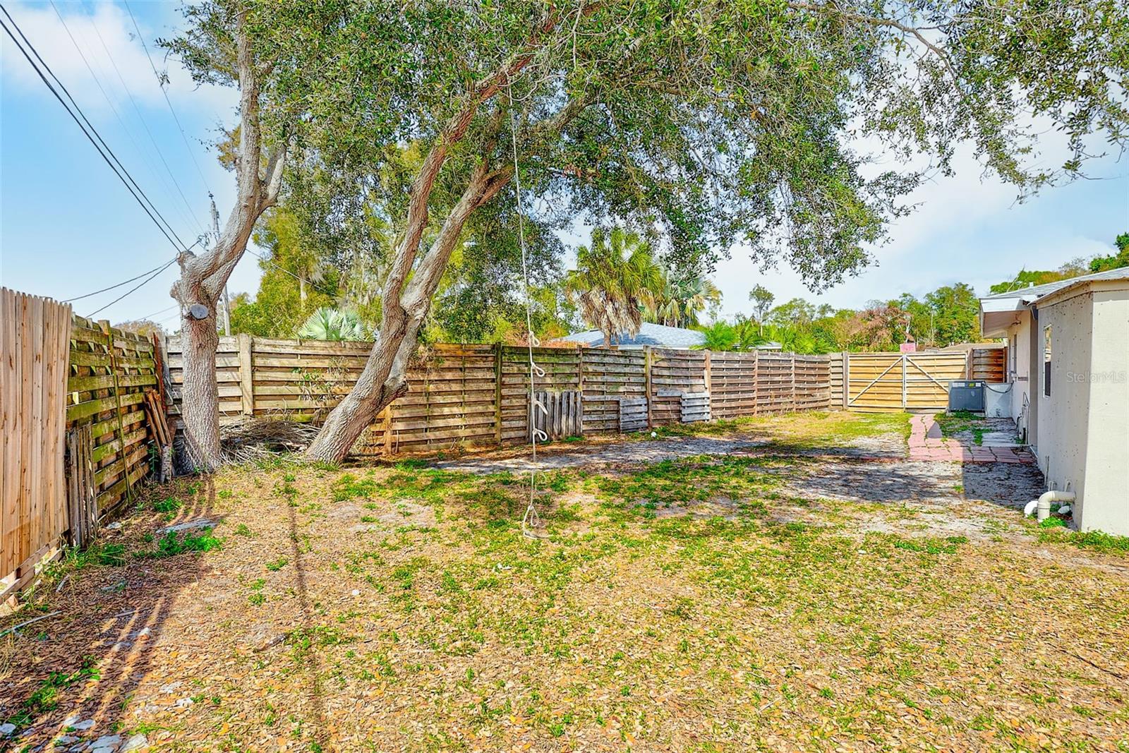 KENSINGTON PARK - Residential