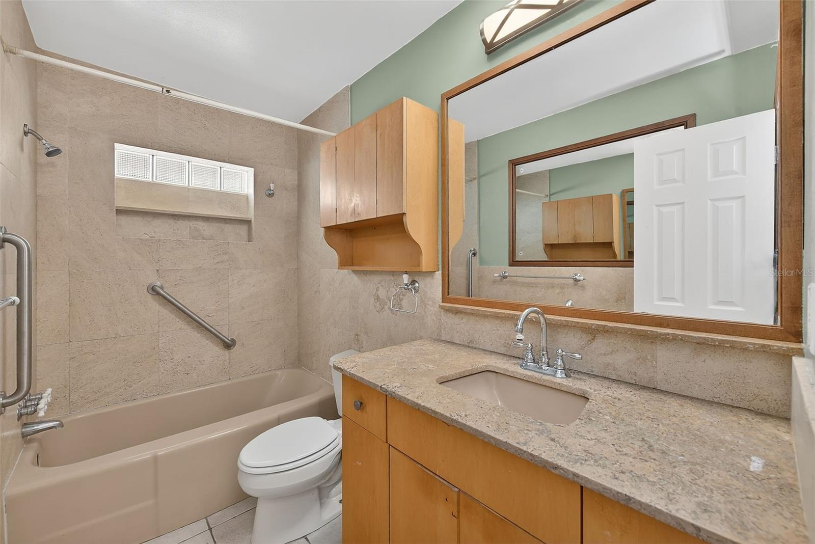 KENSINGTON PARK - Residential