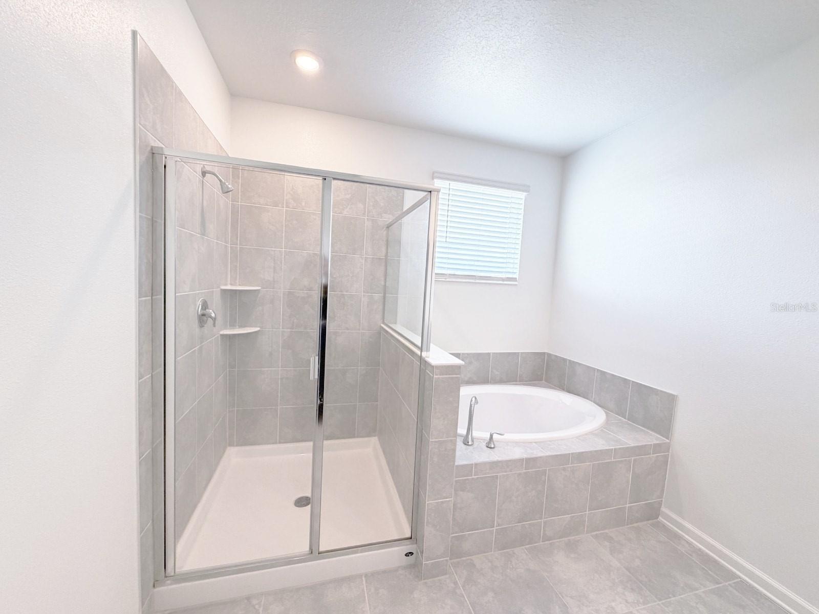 CHAMPIONS POINT - Residential Lease