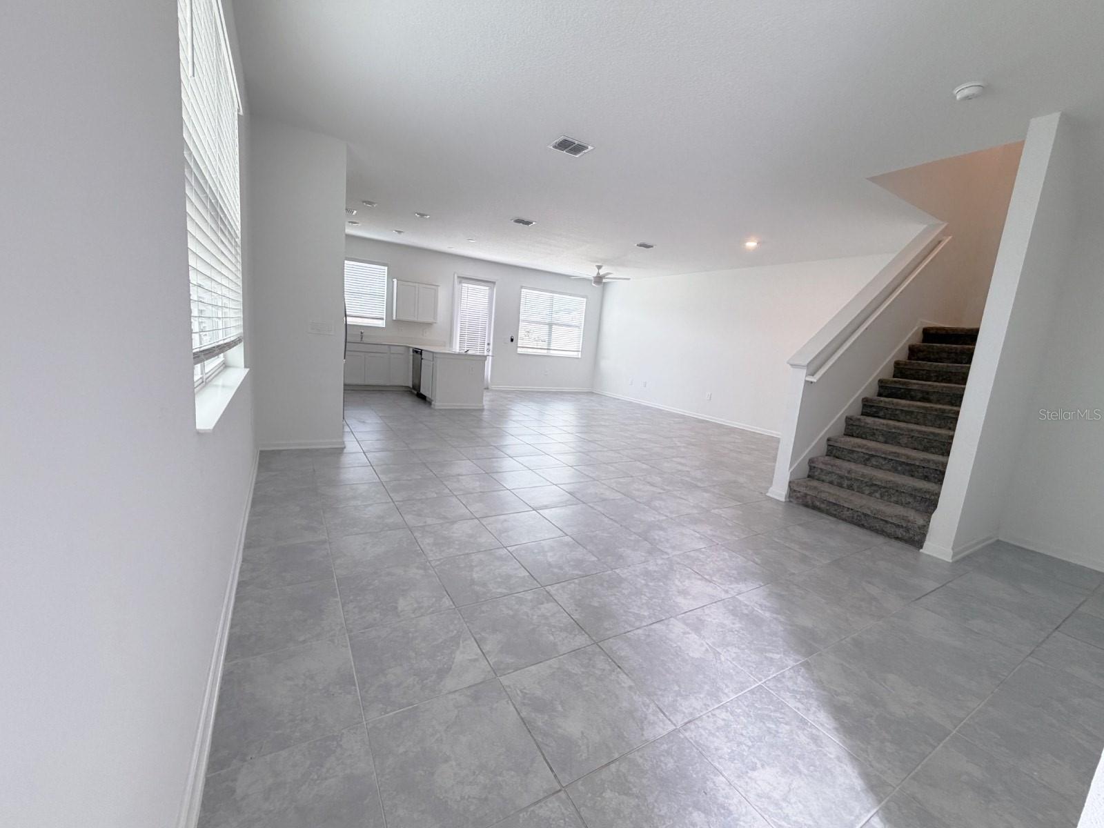 CHAMPIONS POINT - Residential Lease