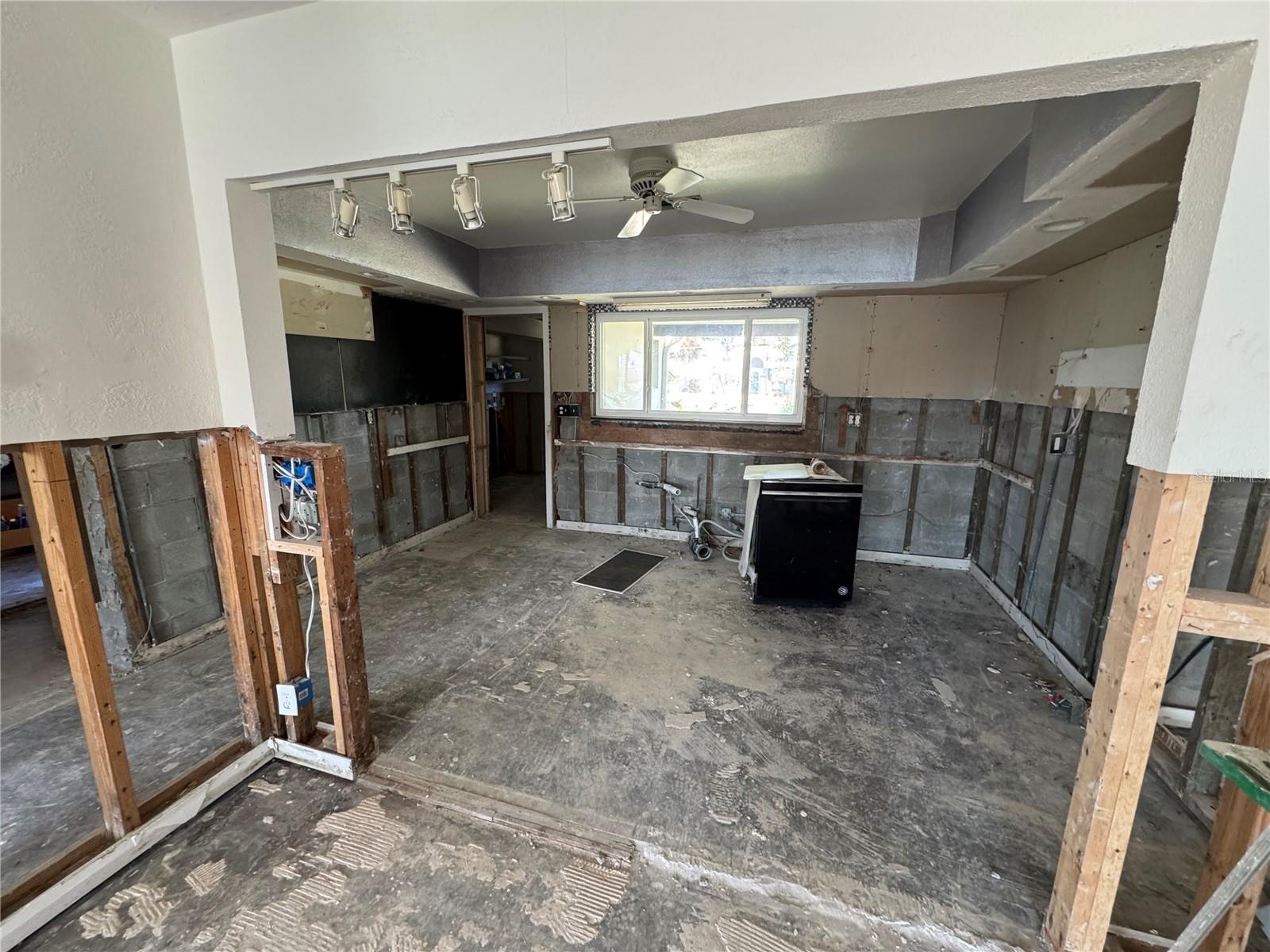 BRIGHTWATER BEACH ESTATES - Residential