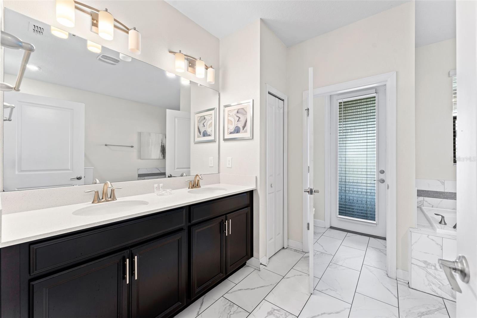 STOREY LAKE PH 3 - Residential