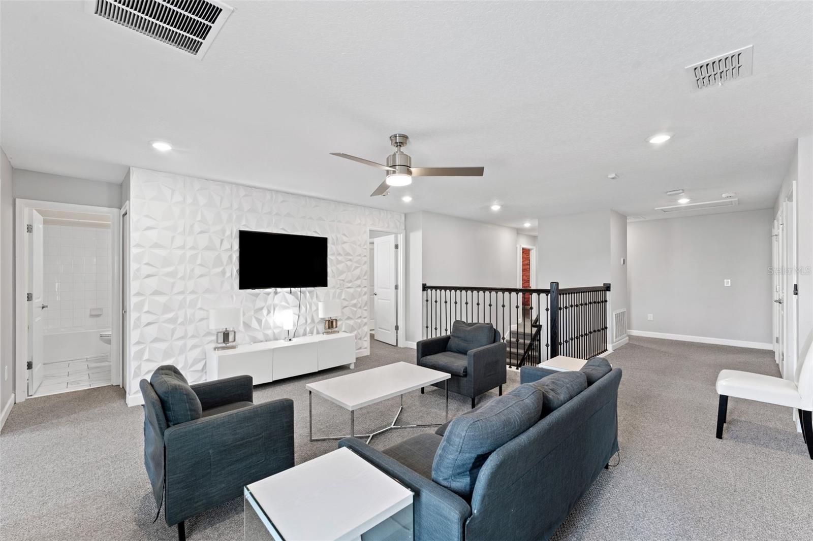 STOREY LAKE PH 3 - Residential