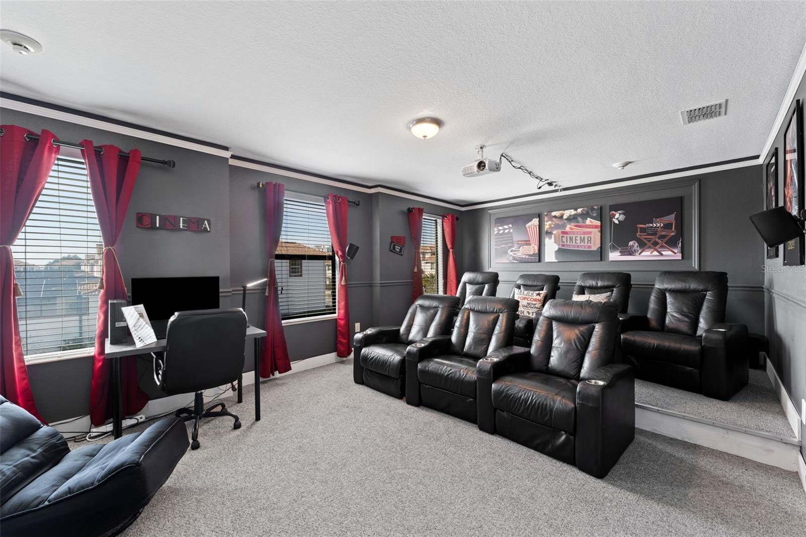 STOREY LAKE PH 3 - Residential