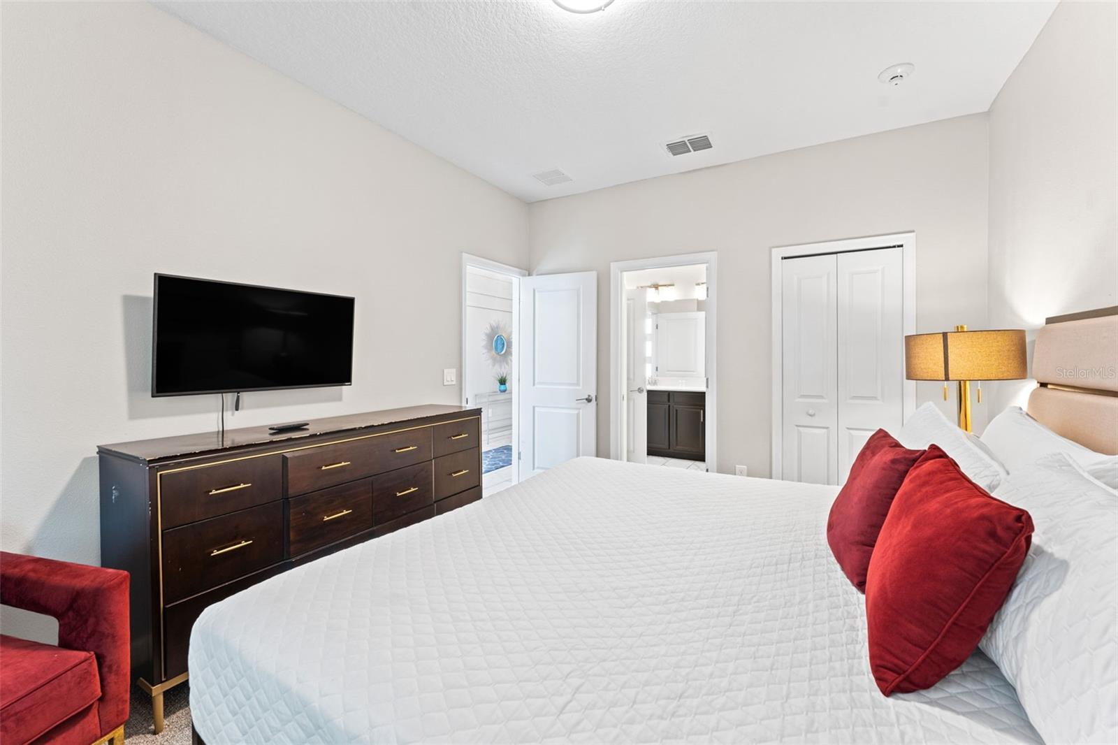 STOREY LAKE PH 3 - Residential