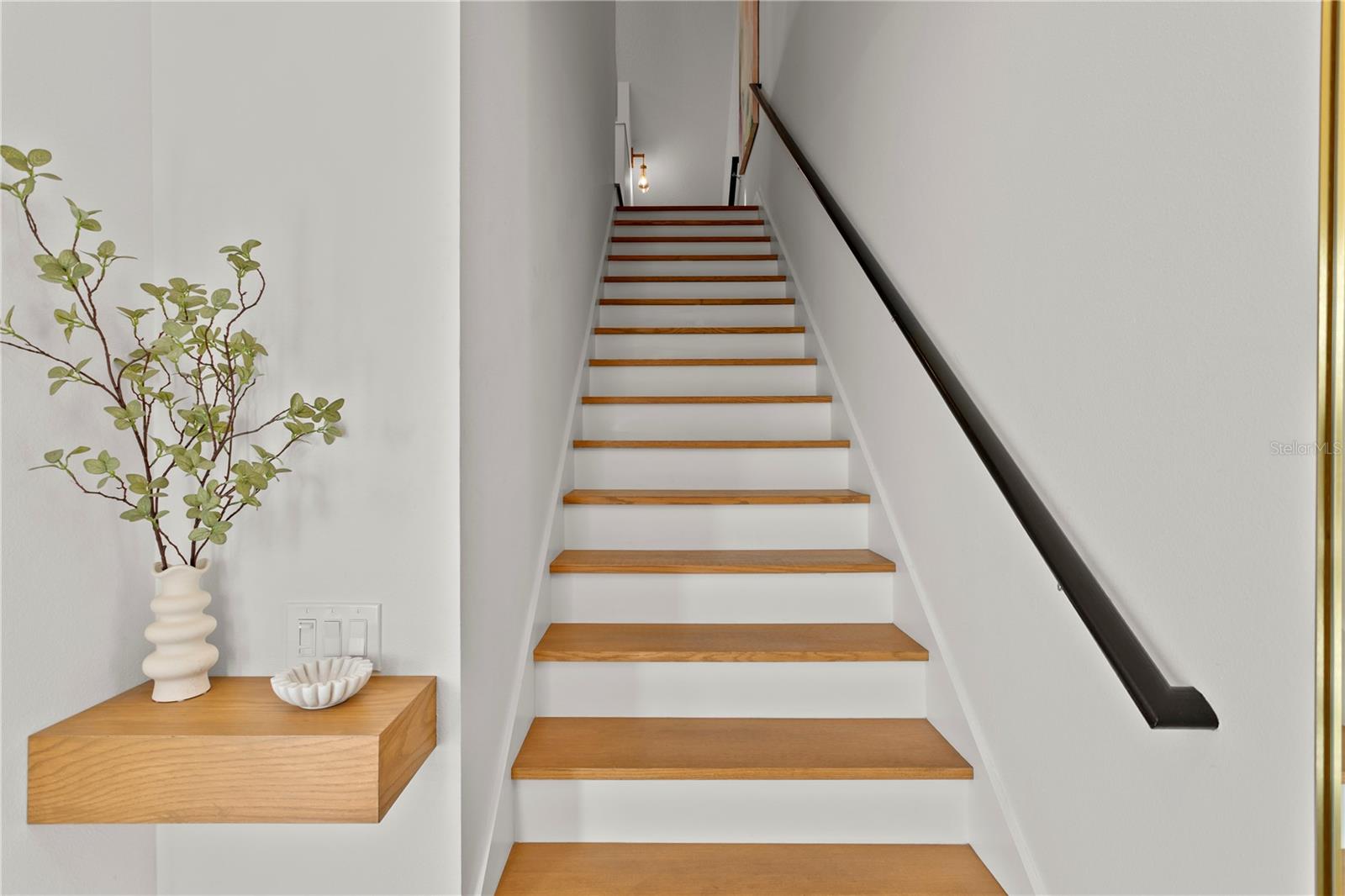 TIERRA SOUND TWNHMS - Residential