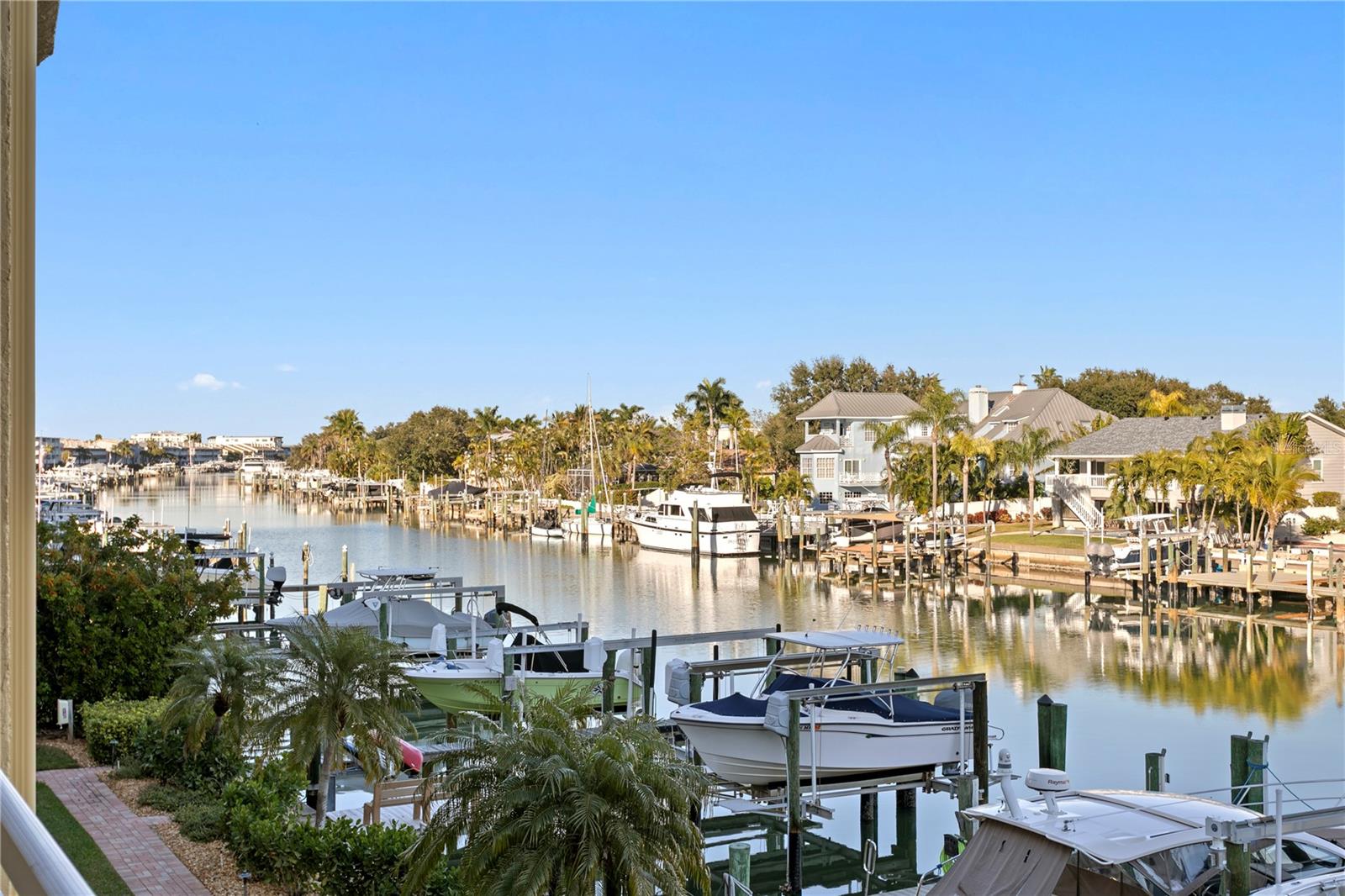 TIERRA SOUND TWNHMS - Residential