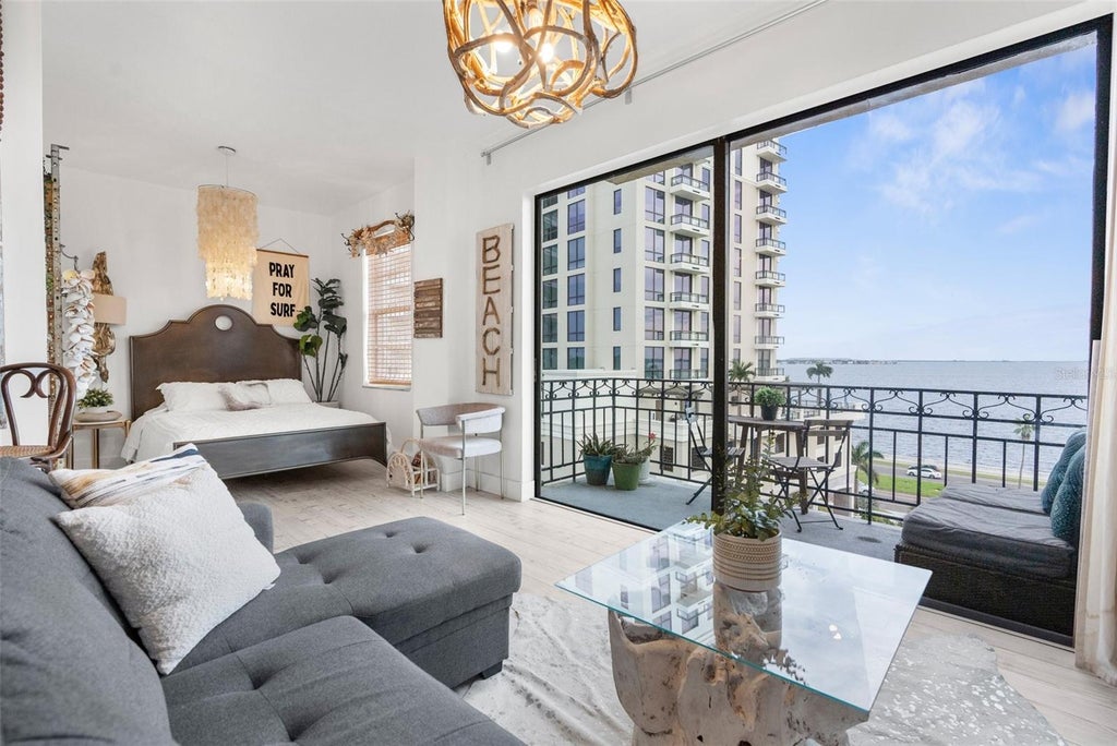 Photo of 2109 Bayshore Boulevard #603, Tampa, FL 33606 (MLS # TB8563132)