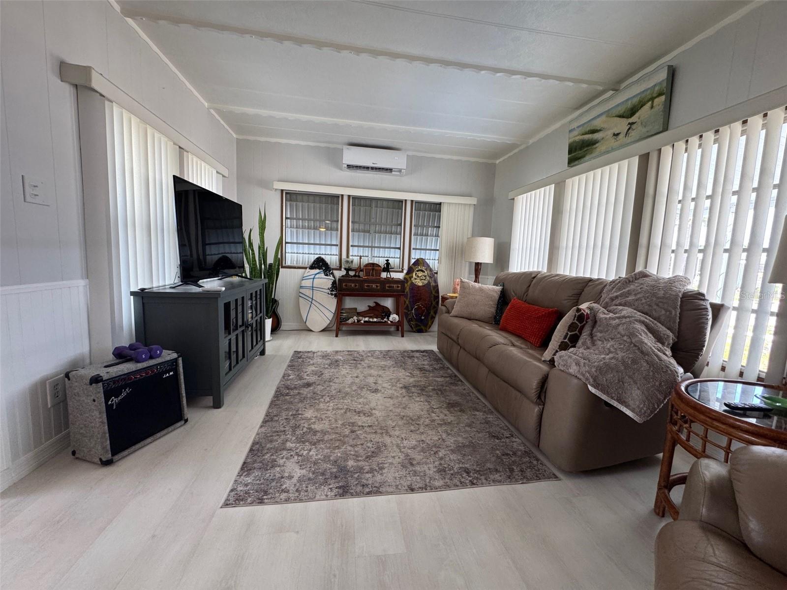 605 MICHIGAN BOULEVARD 122