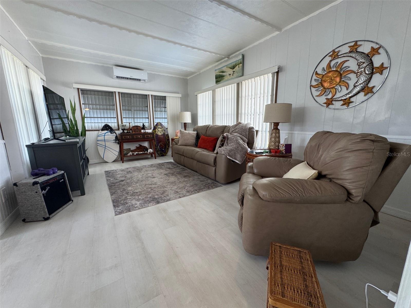 605 MICHIGAN BOULEVARD 122