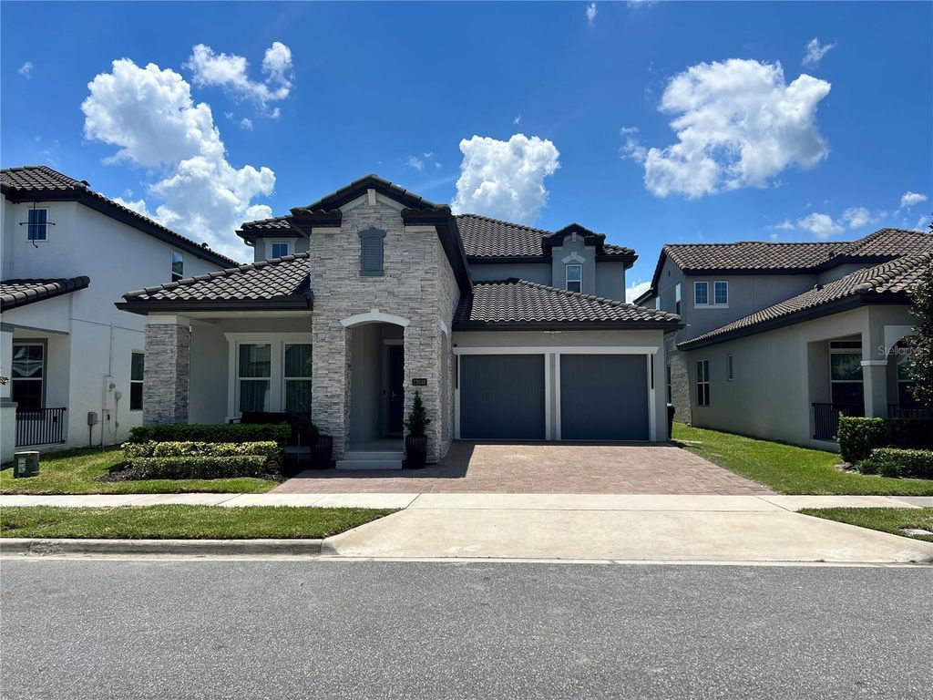 Photo of 12640 Salomon Cove Drive, Windermere, FL 34786 (MLS # O6388605)