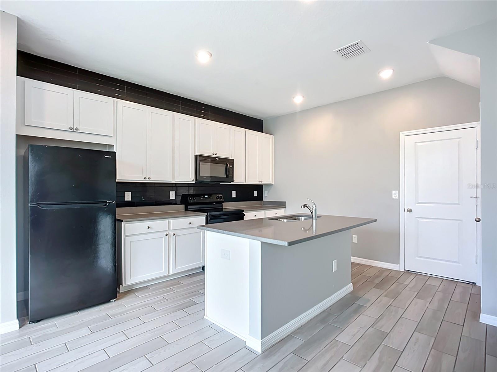 SOUTH FORK S & TR T - Residential