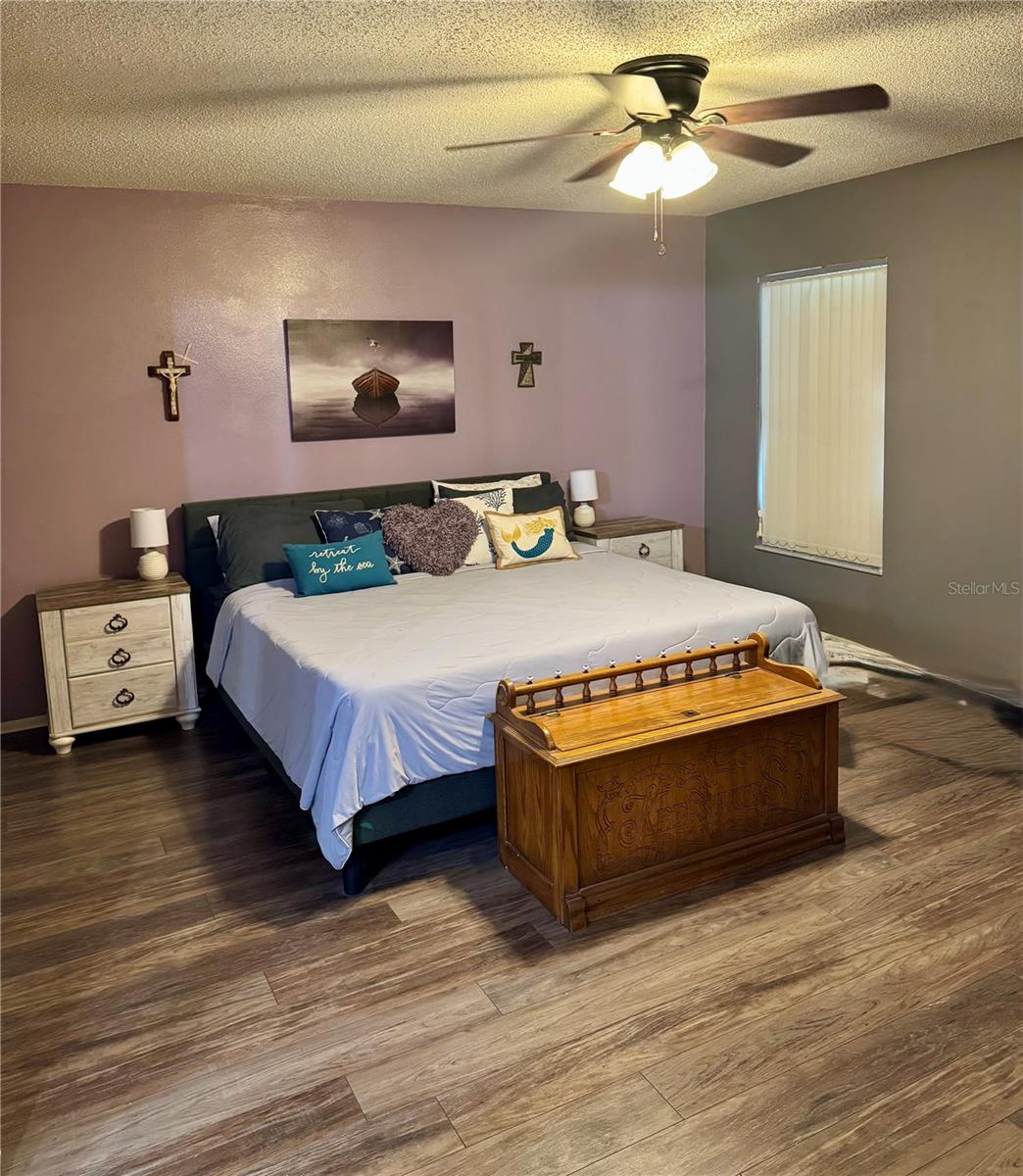 VILLAGE OAKS SEC B - Residential