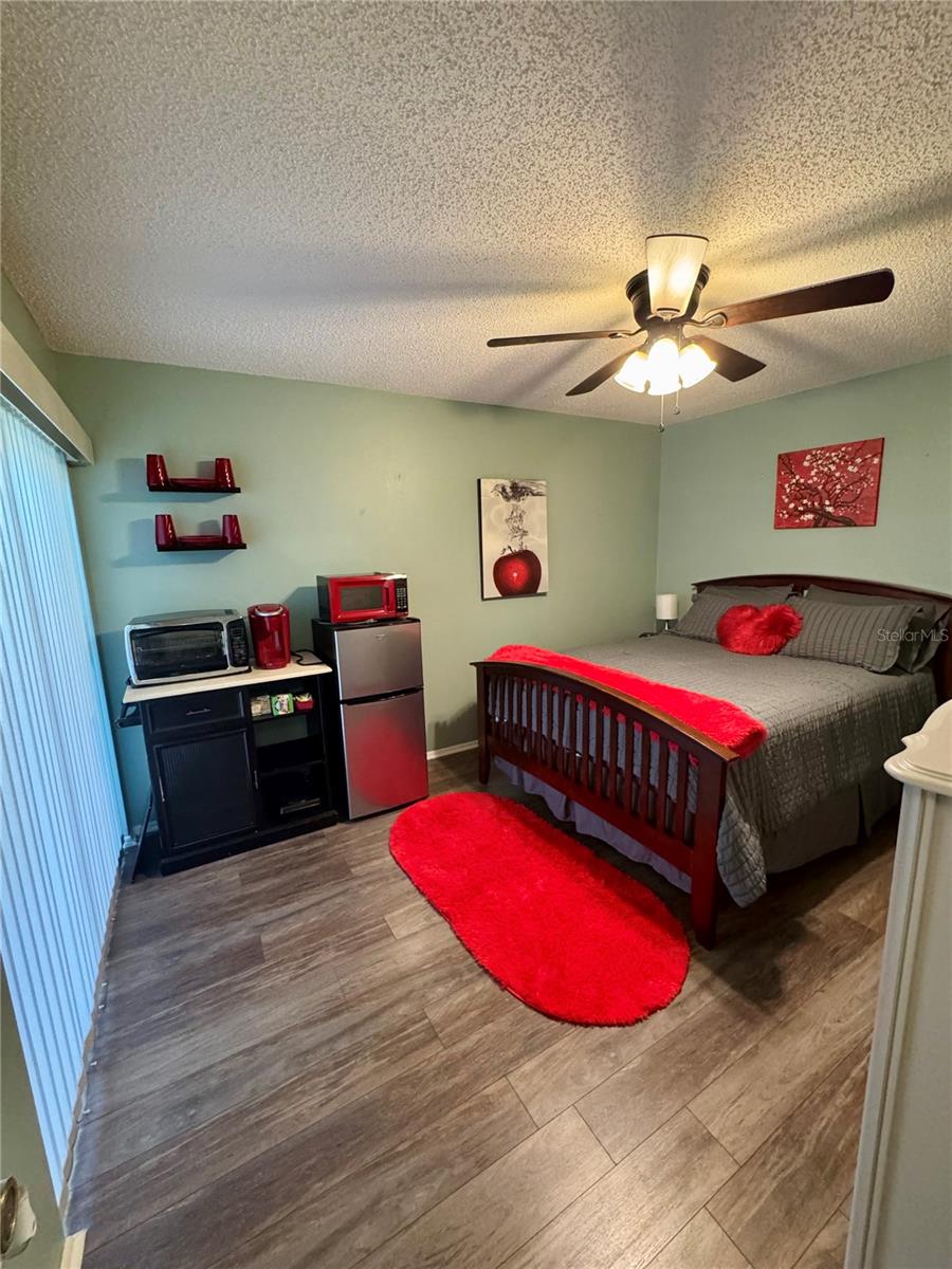 VILLAGE OAKS SEC B - Residential