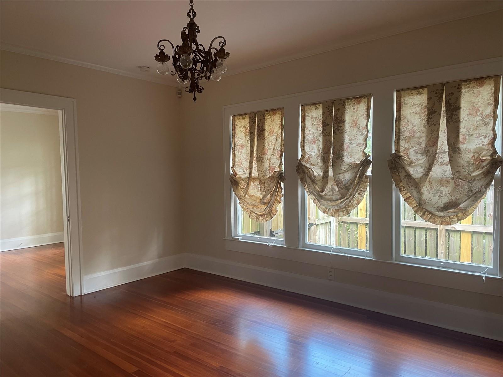 CURLIN PLACE - Residential