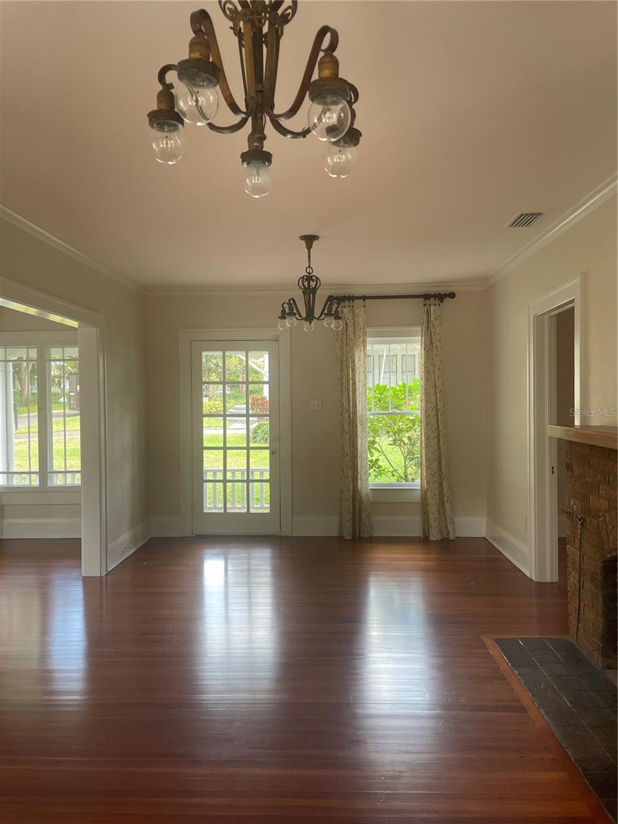 CURLIN PLACE - Residential