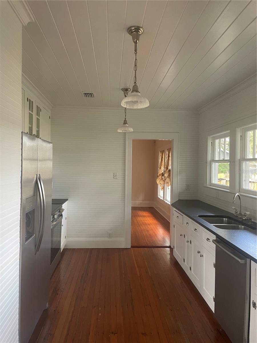 CURLIN PLACE - Residential