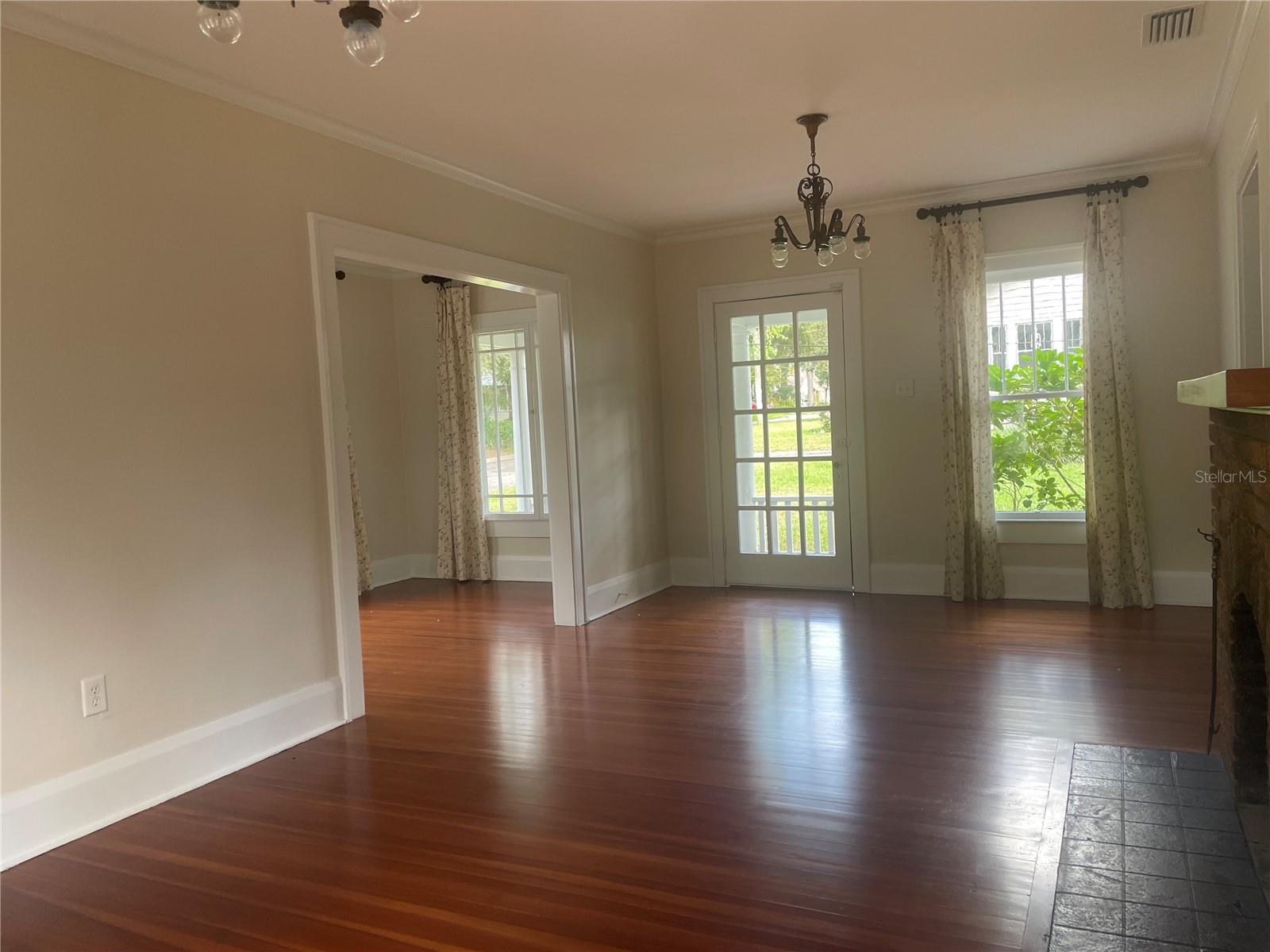 CURLIN PLACE - Residential