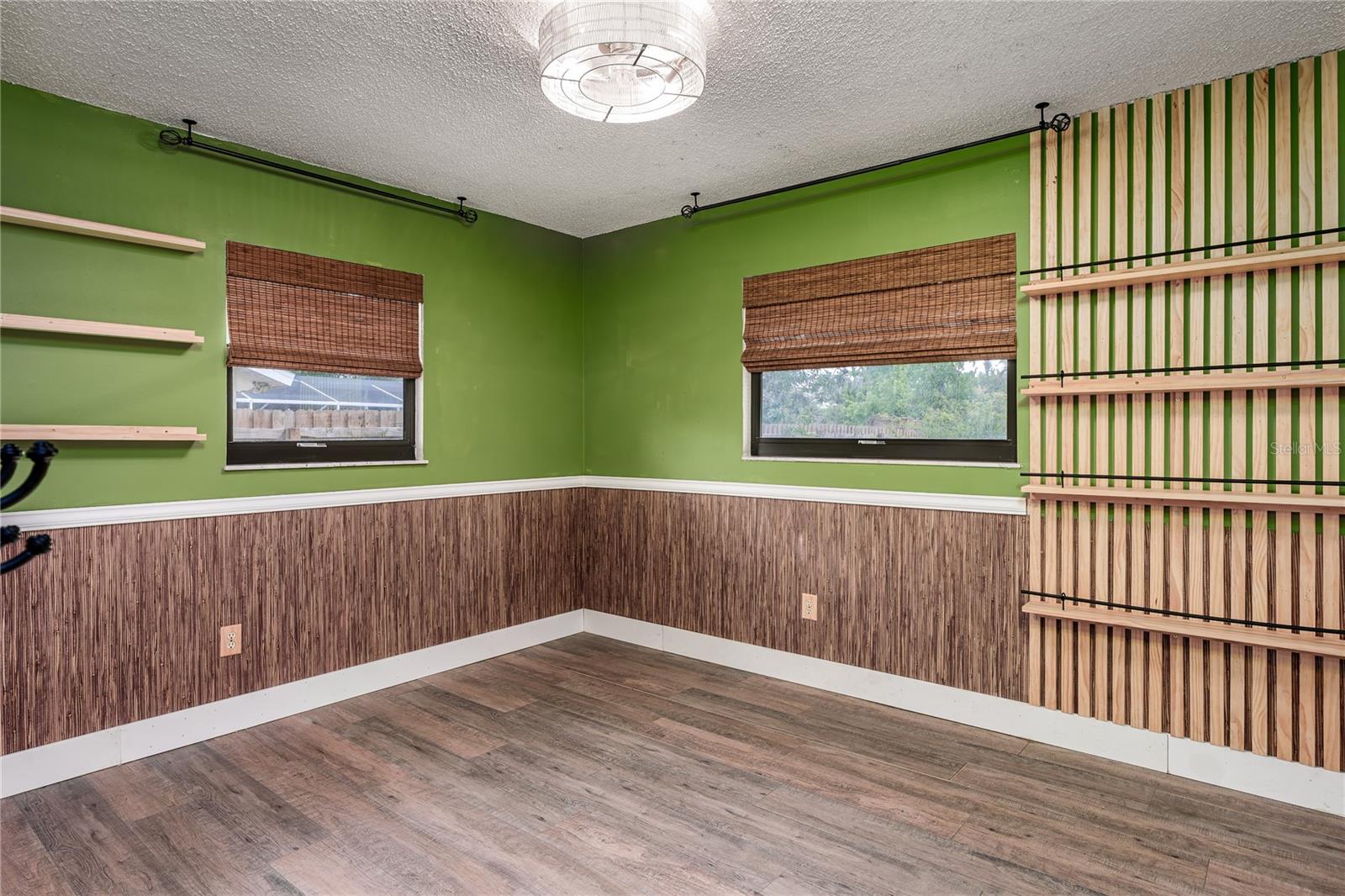 WOODLAWN LAKES - Residential