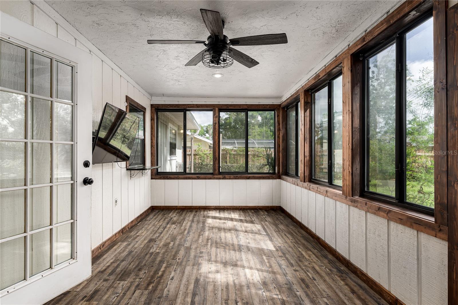 WOODLAWN LAKES - Residential