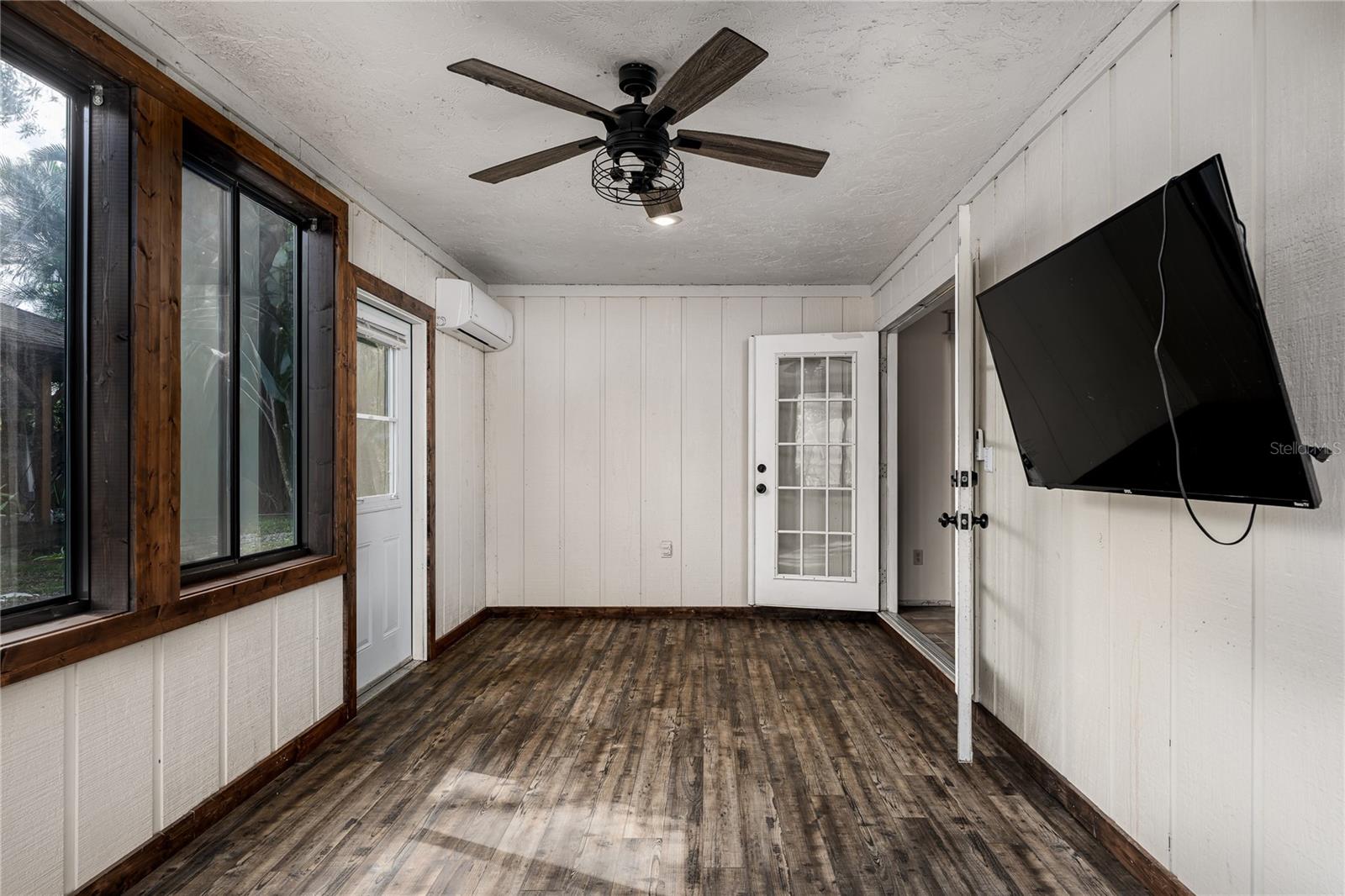 WOODLAWN LAKES - Residential