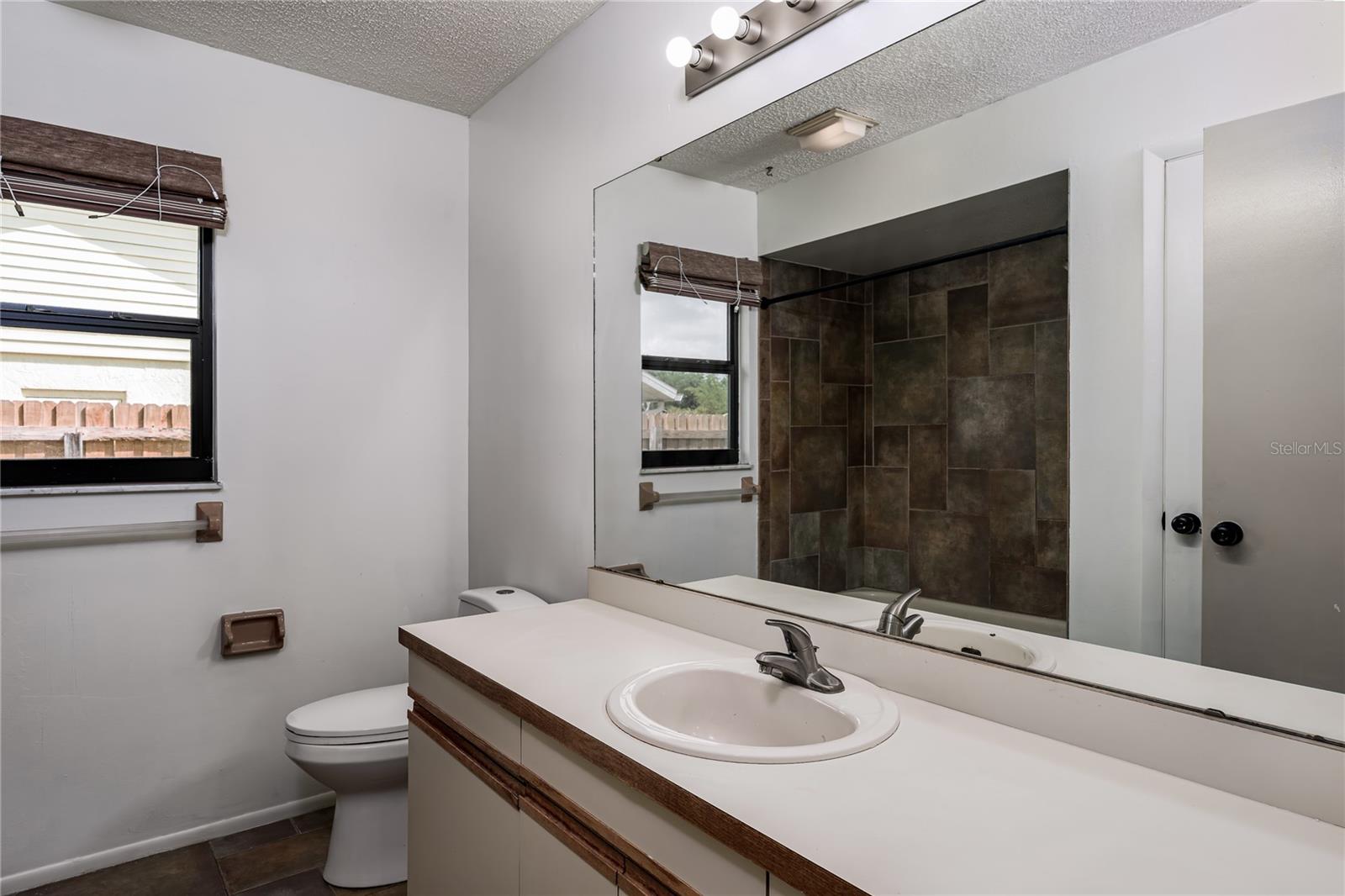 WOODLAWN LAKES - Residential