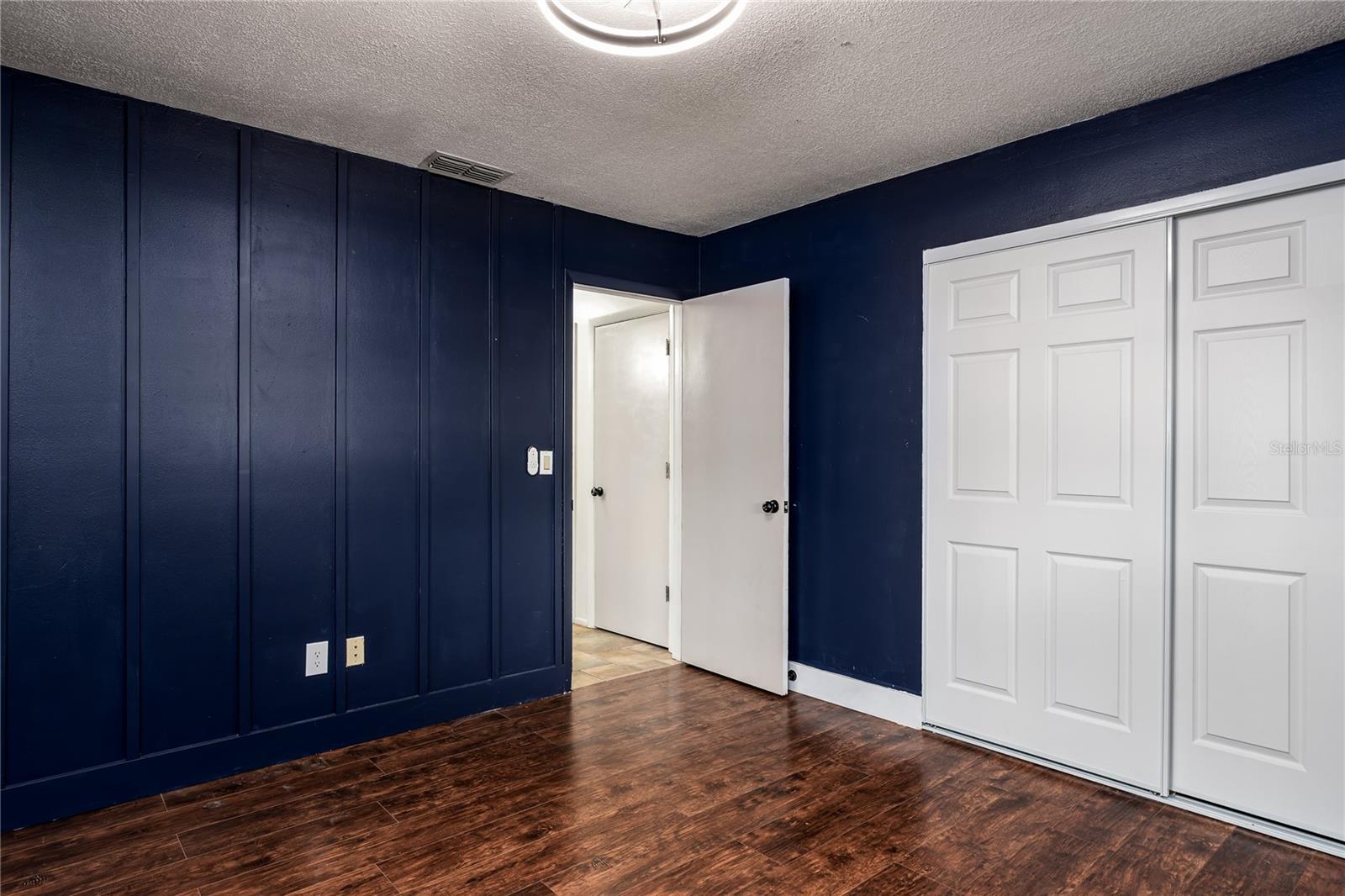 WOODLAWN LAKES - Residential