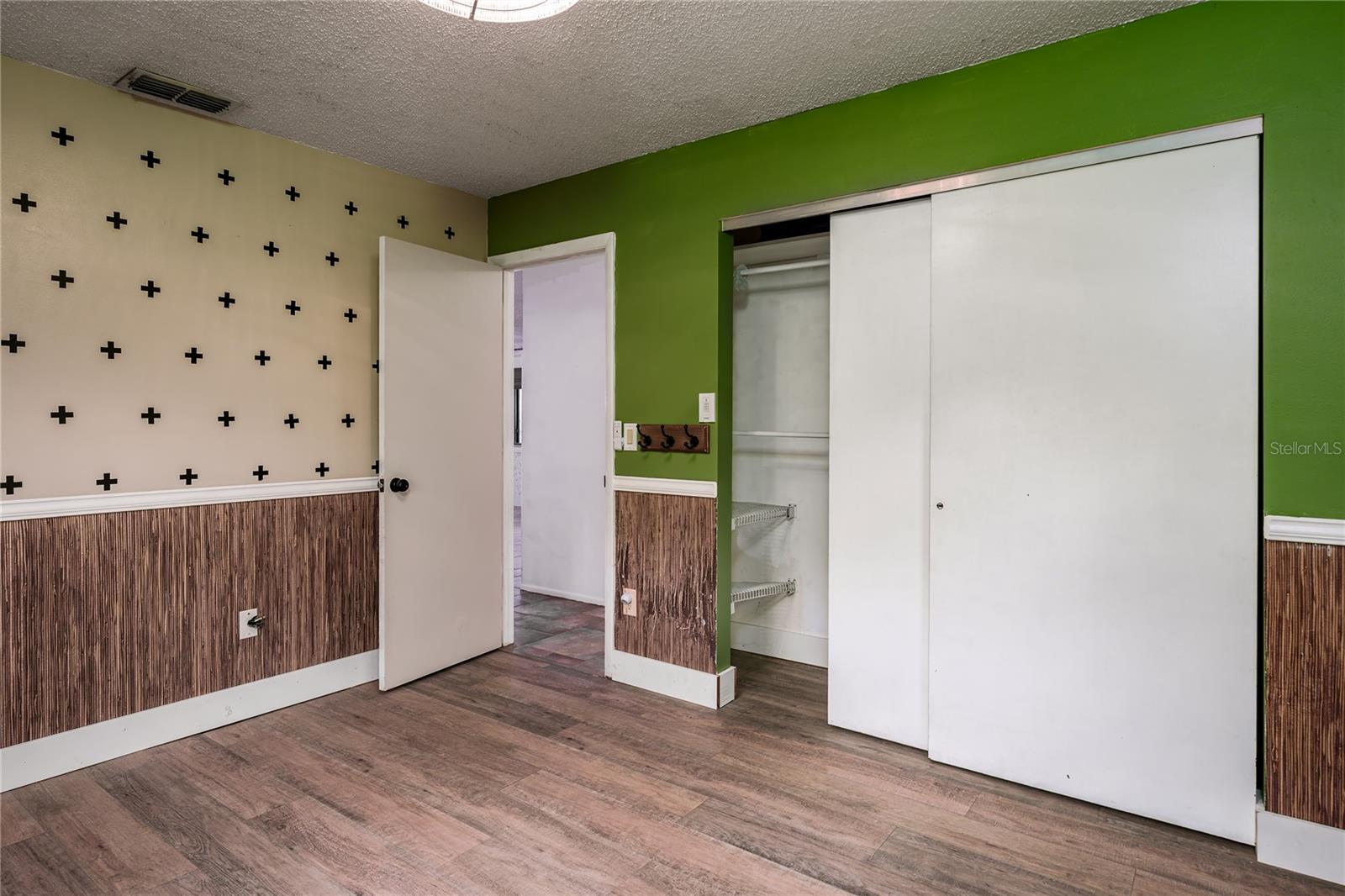 WOODLAWN LAKES - Residential