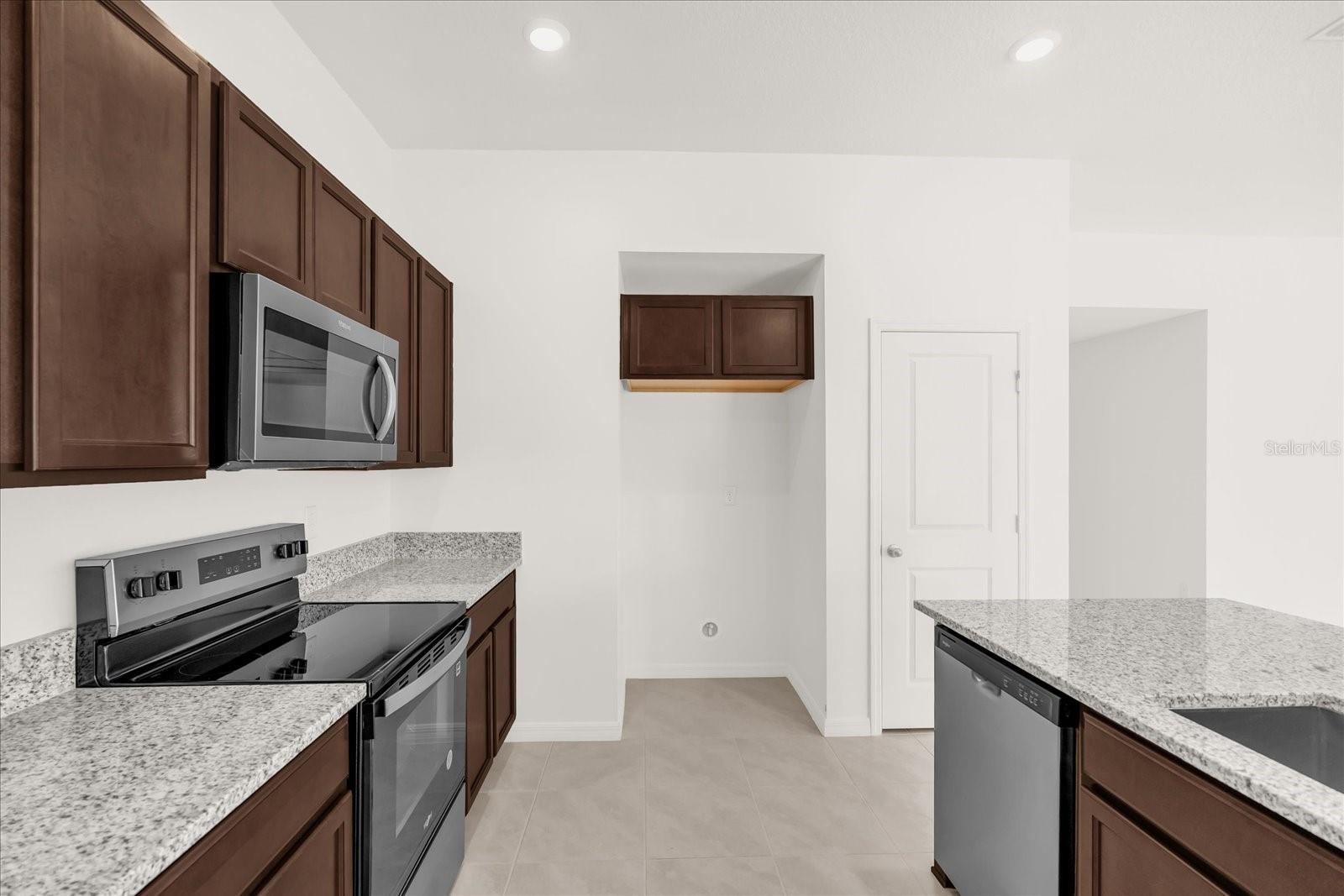 LANDINGS AT LAKE MABEL LOOP PHASE 1 - Residential