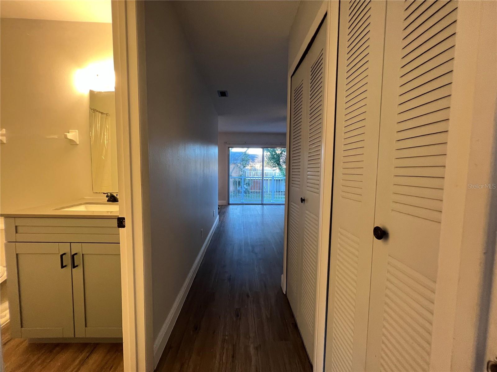 COLONIES - Residential Lease