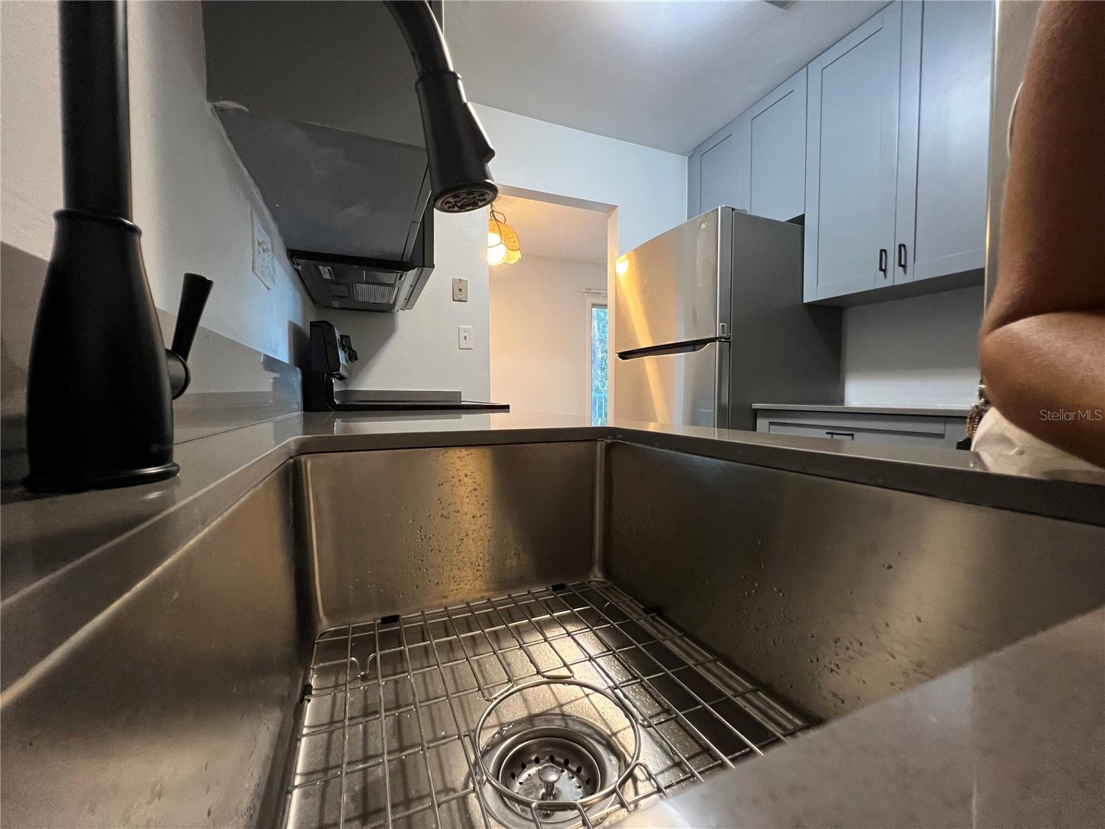 COLONIES - Residential Lease