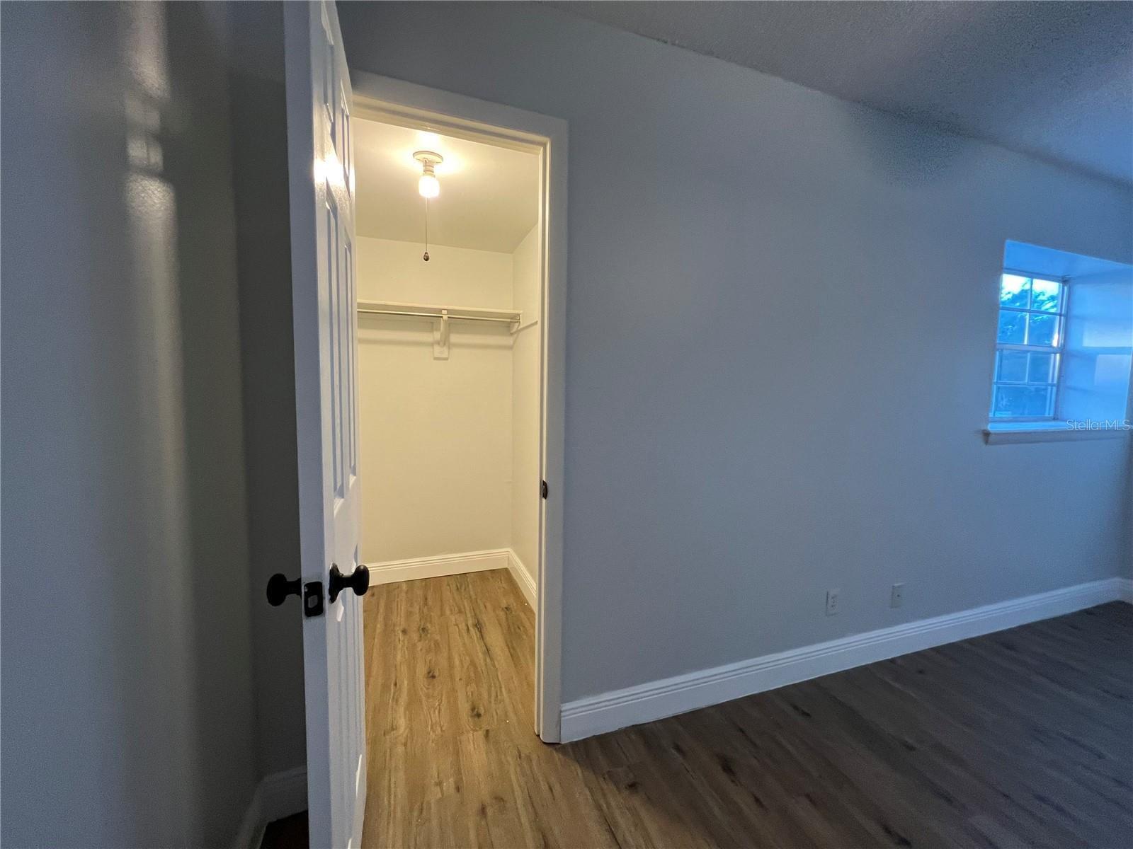 COLONIES - Residential Lease