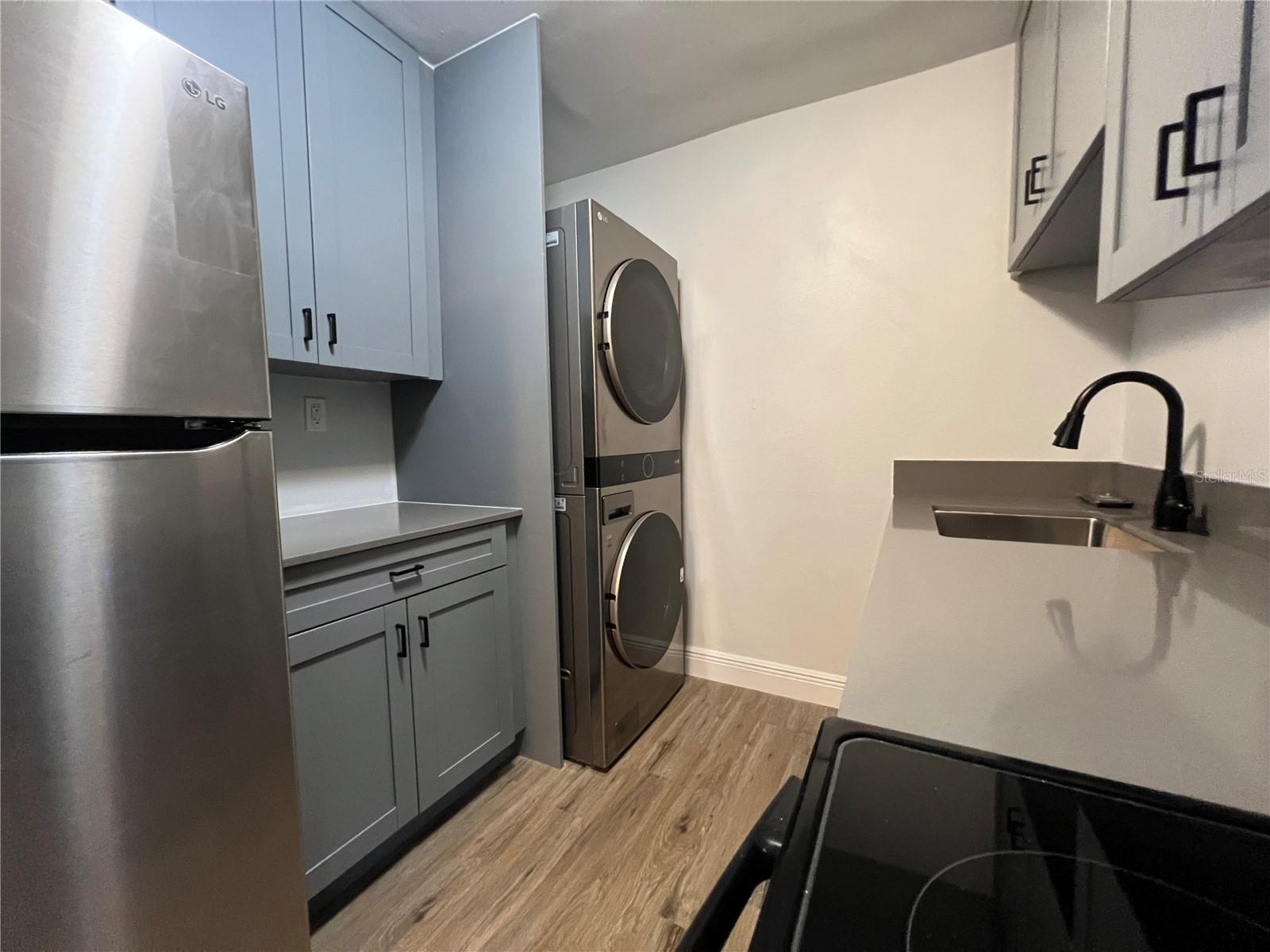 COLONIES - Residential Lease