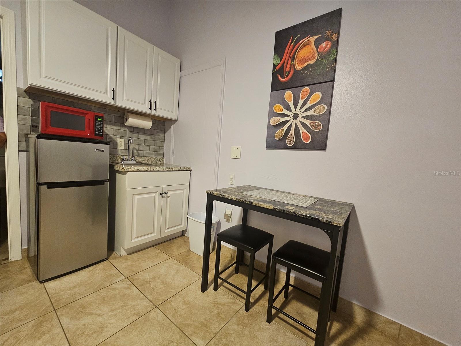 AVENTURA ESTATES - Residential Lease