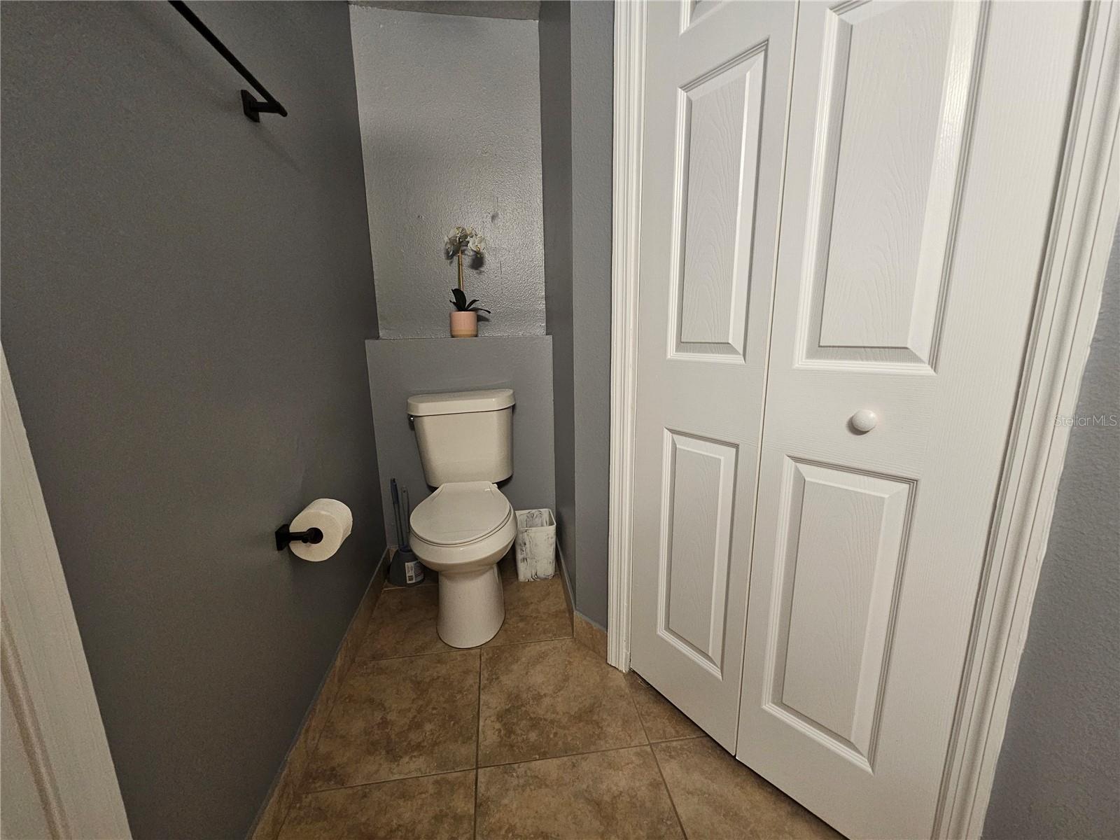 AVENTURA ESTATES - Residential Lease