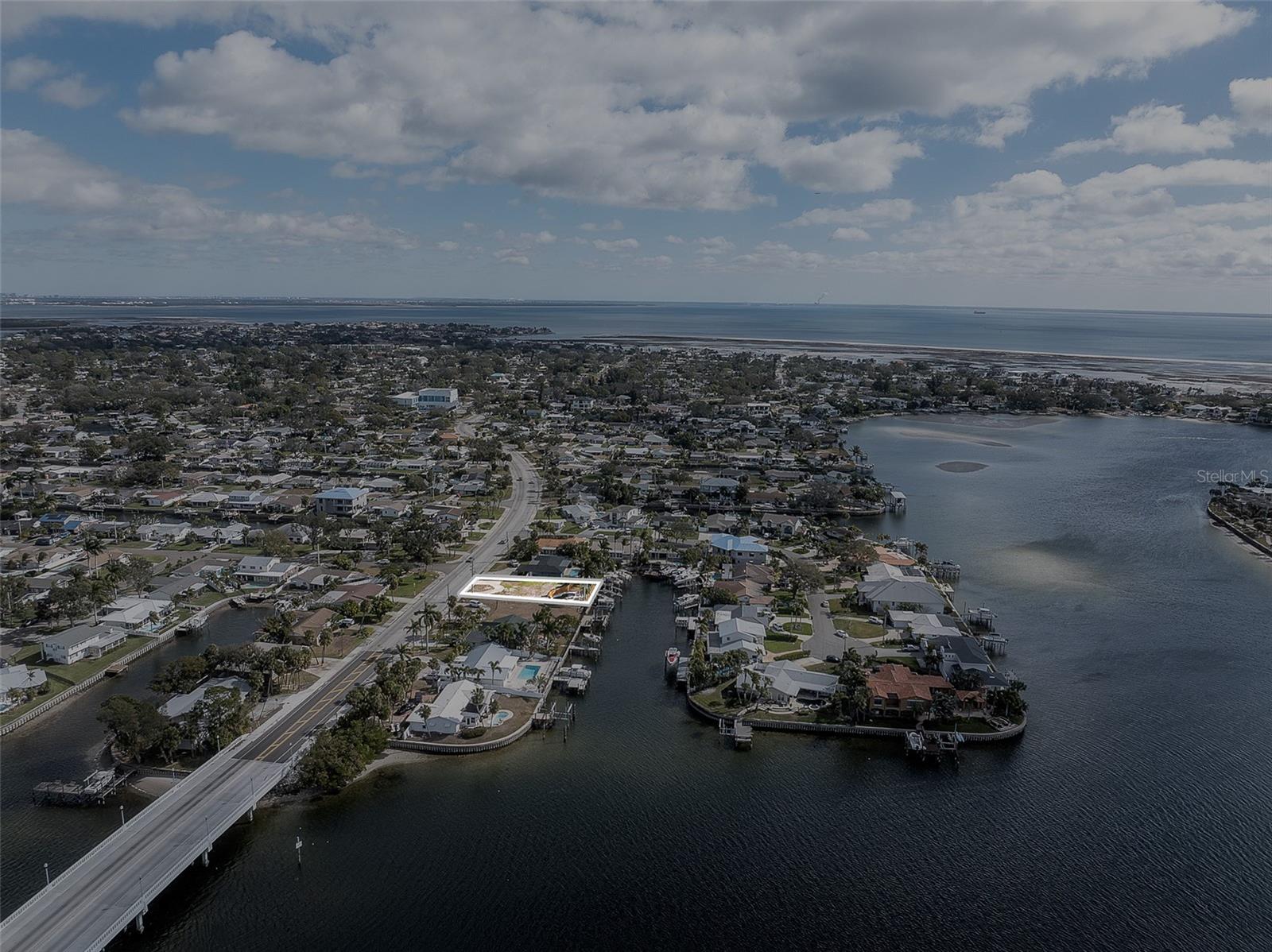 PATRICIAN POINT - Land