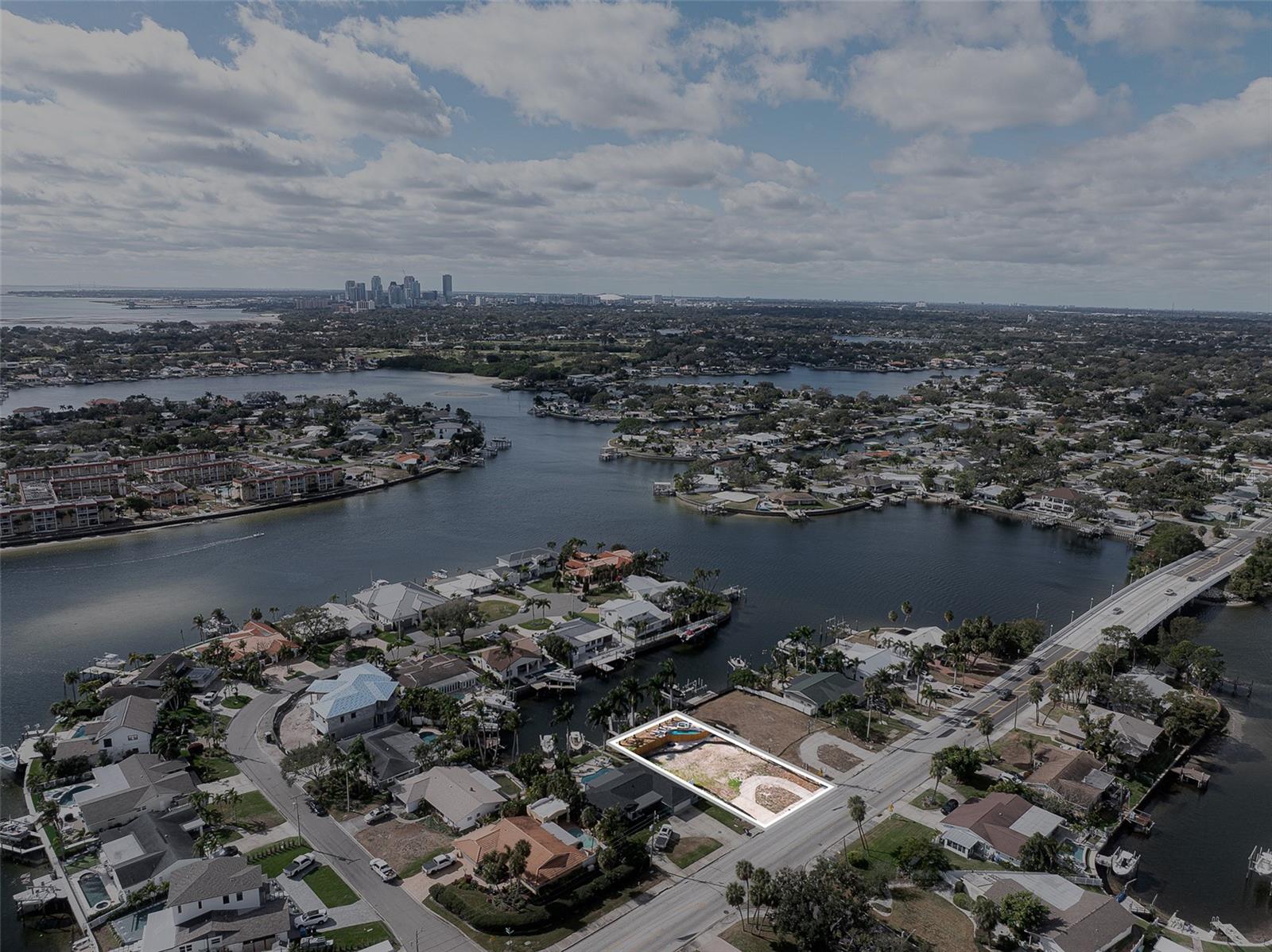 PATRICIAN POINT - Land