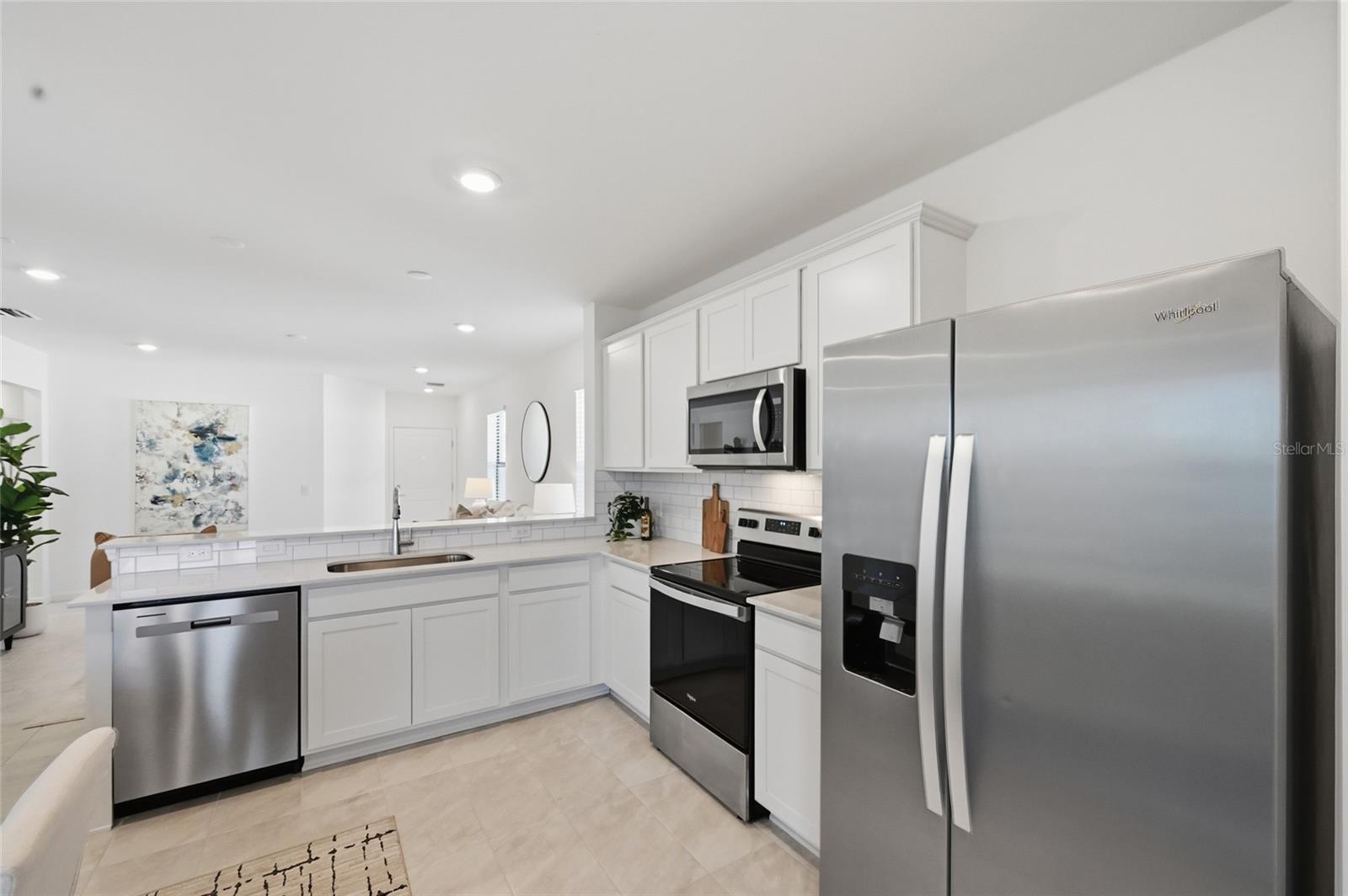 AVANTI/WATERSIDE - Residential