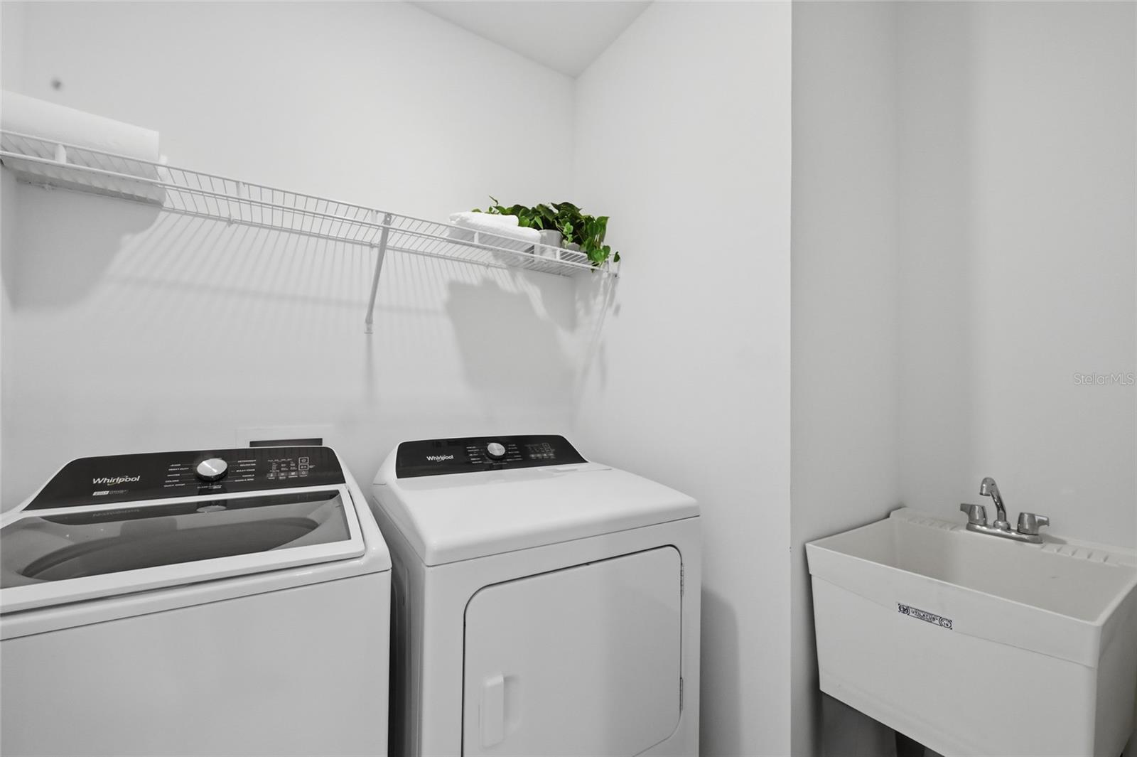 AVANTI/WATERSIDE - Residential