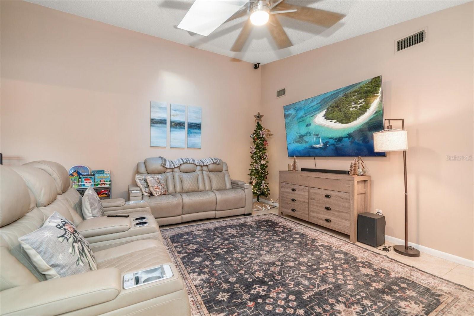 TRAILS OF COUNTRYSIDE - Residential