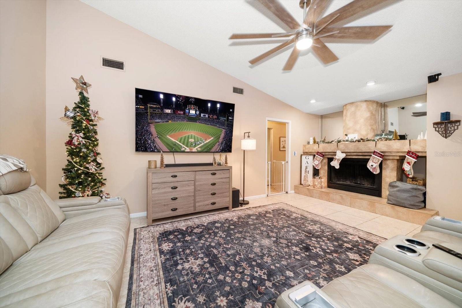 TRAILS OF COUNTRYSIDE - Residential